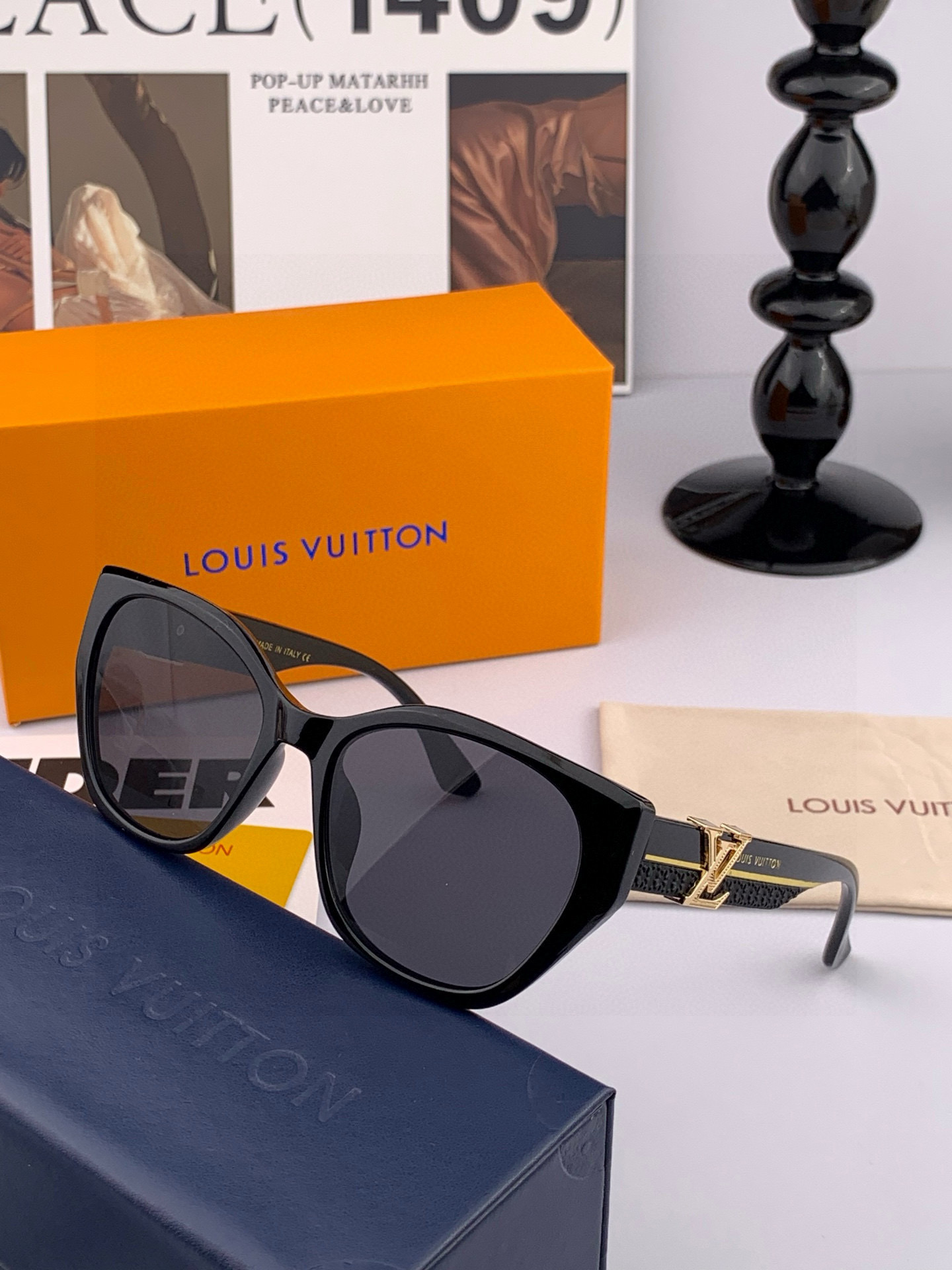 LV 2025年开春新款 潮流爆款 时尚方框太阳镜 高品质 佩戴舒适 网红潮款墨镜 型号L4550