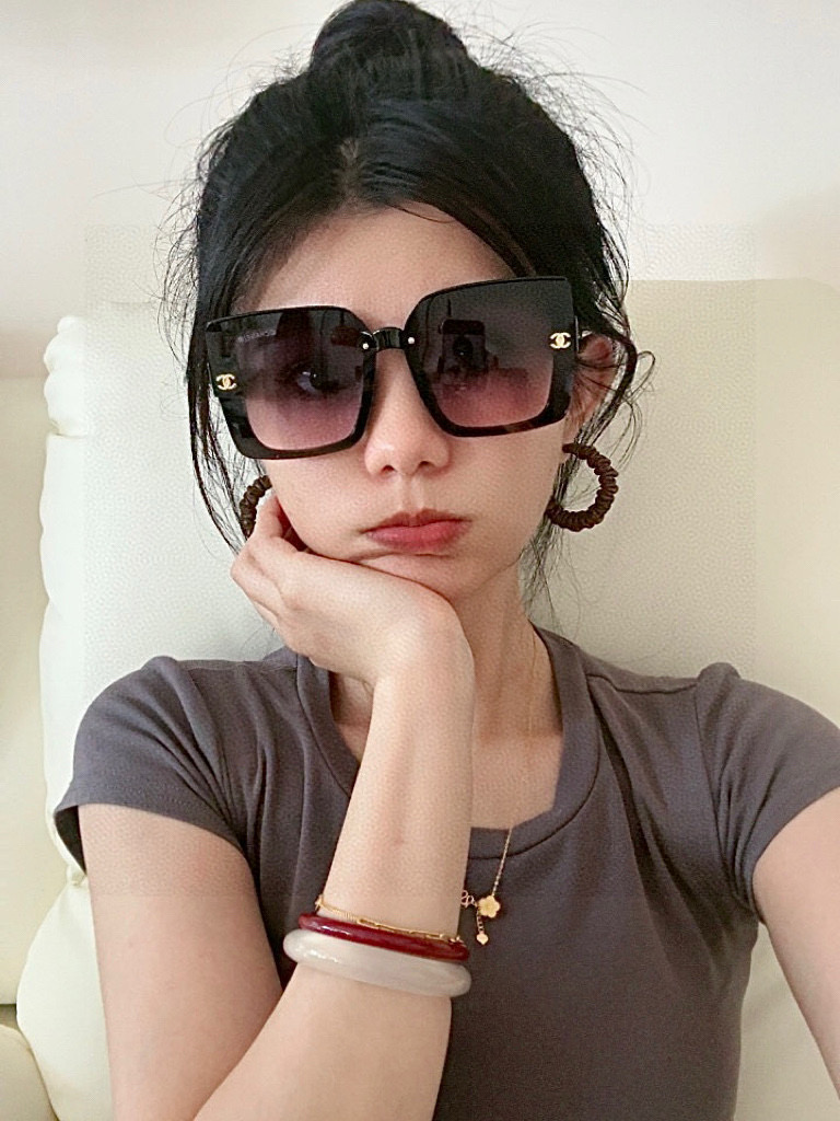 🔺CHANEL🔻2025官方早春新款，众多明星同款[色]香奈儿‼️‼️新款大框墨镜 ，🌈🌈宝丽来超清太阳