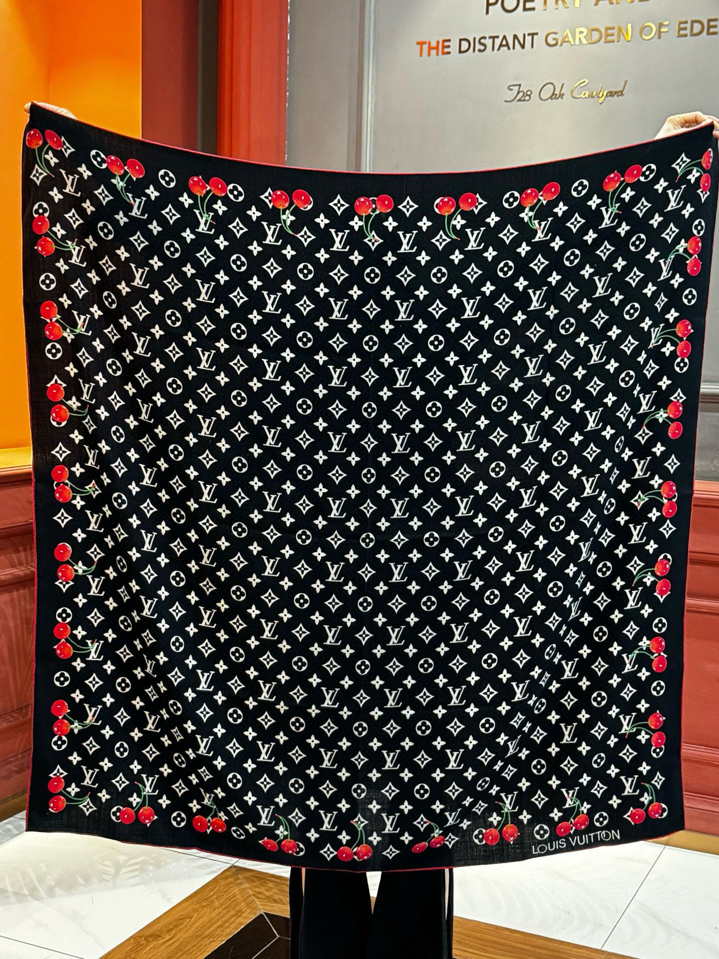 LV X TM MONOGRAMCERISE 140丝绒方巾【140双面丝绒同色】LV × TM Mon