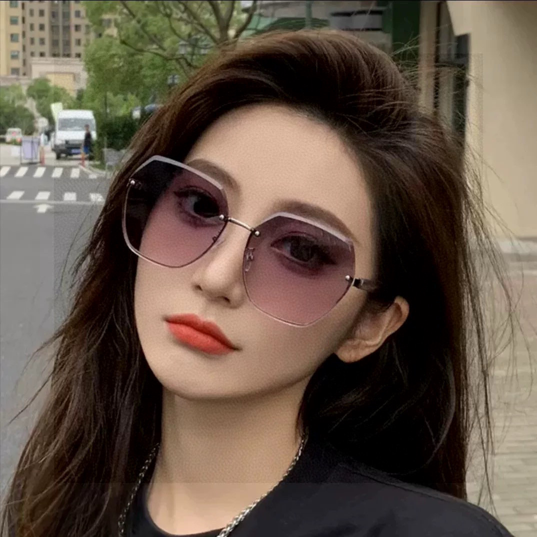 【尼龙偏光系列】GUCCI无框太阳镜墨多边形设计，不挑脸型，无论搭配大衣还是连衣裙都非常显气质尼龙偏光镜