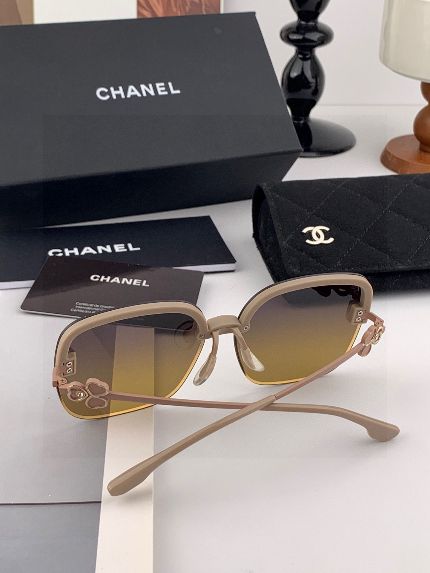 🔺 【香奈儿-尼龙偏光太阳镜】2025开春新款 潮流爆款 时尚圆框偏光太阳镜 高品质 佩戴舒适 网红潮款