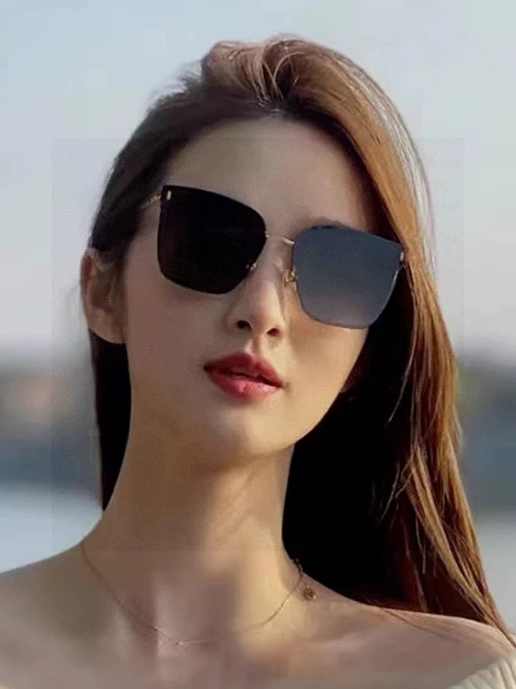 【尼龙偏光系列】DIOR无框太阳镜墨多边形设计，不挑脸型，无论搭配大衣还是连衣裙都非常显气质尼龙偏光镜片