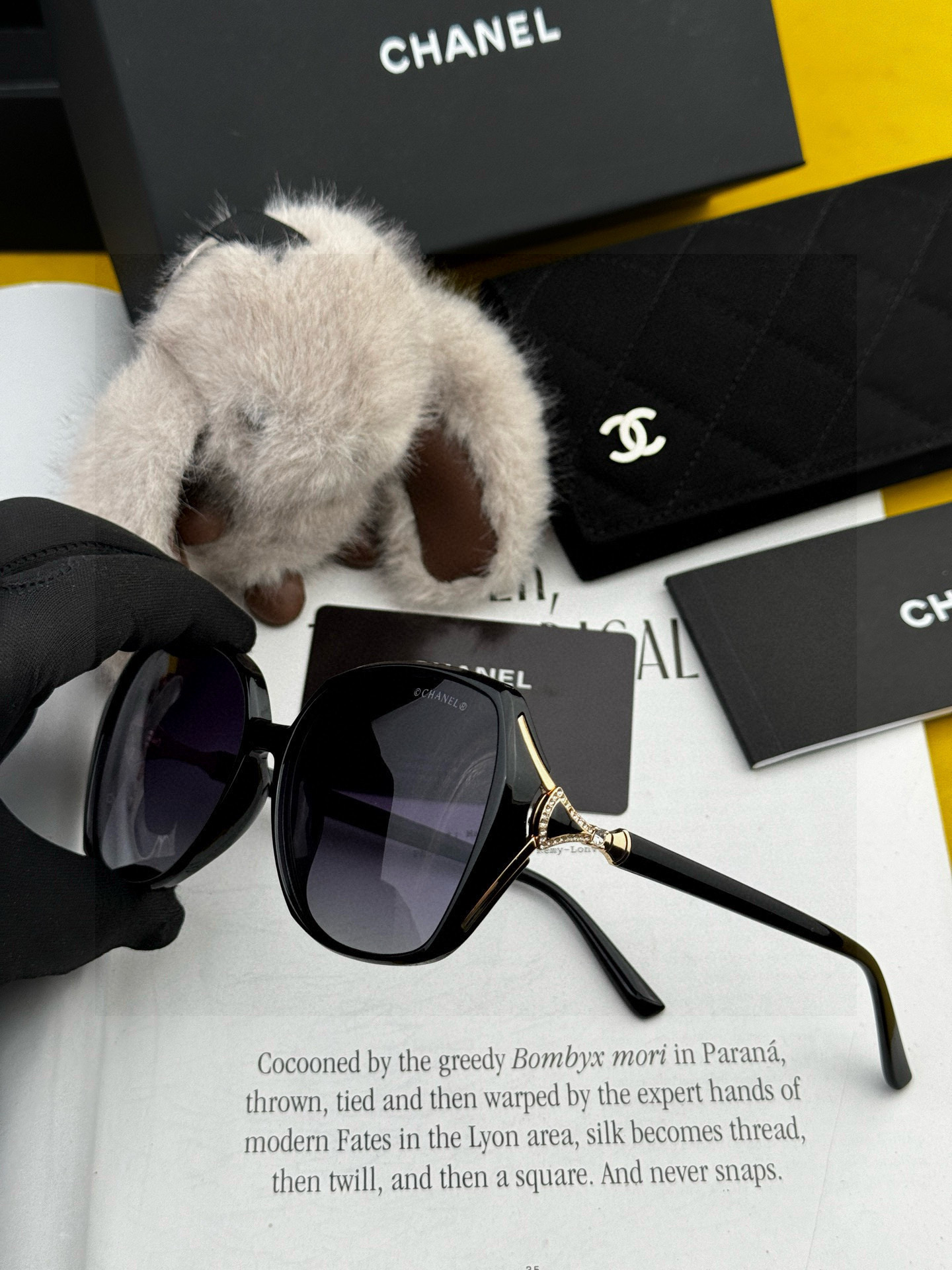 【CHANEL】香奈儿 2025新款潮流爆款 时尚方框太阳镜 佩戴舒适 网红潮款墨镜 女士高清加厚偏光太