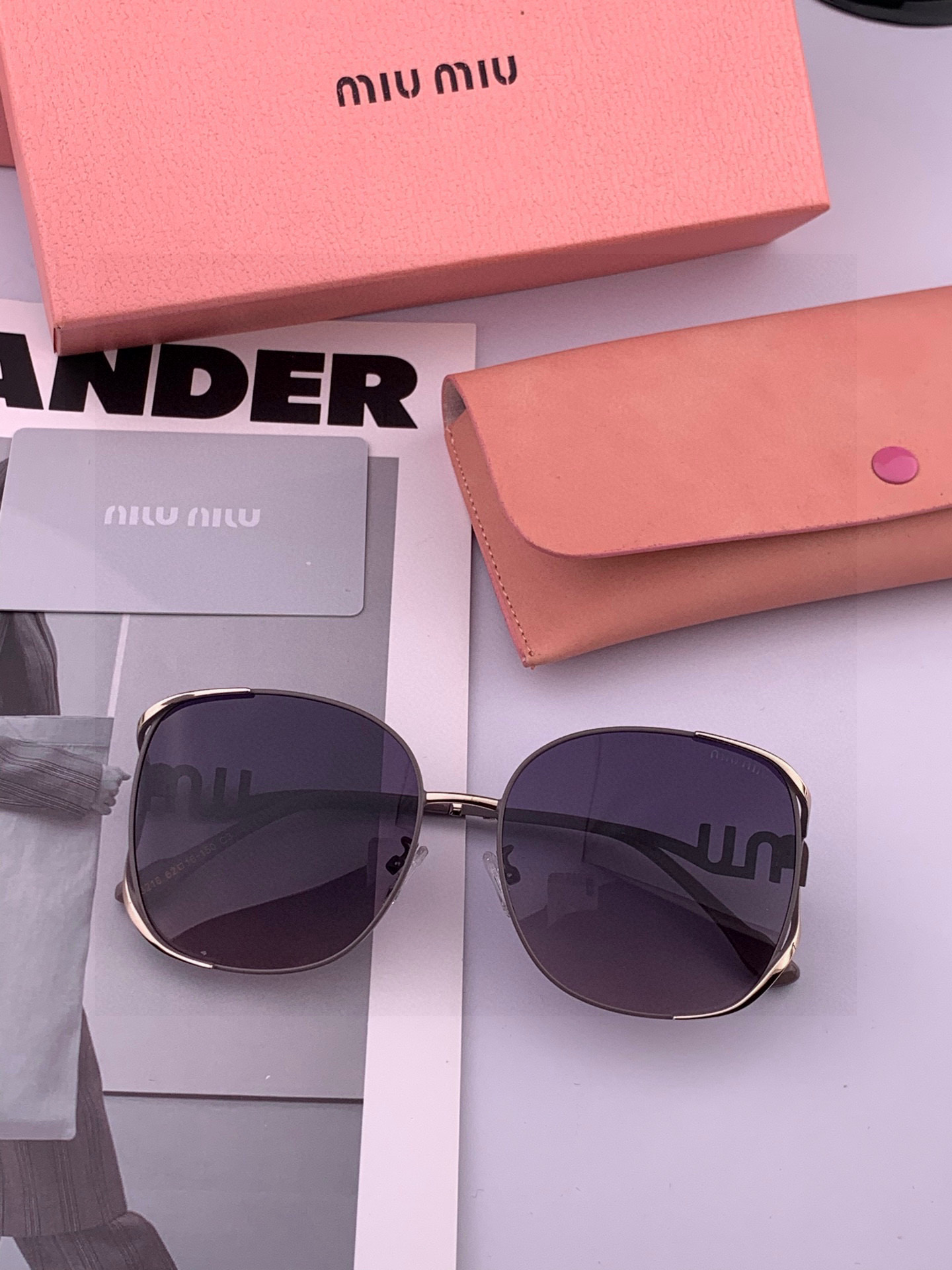 MIUMIU/缪缪🖇🖇2025开春新款🌟闪耀新款璀璨登台 ❤❤太阳镜潮品 精致个性设计简约时尚 专柜品质