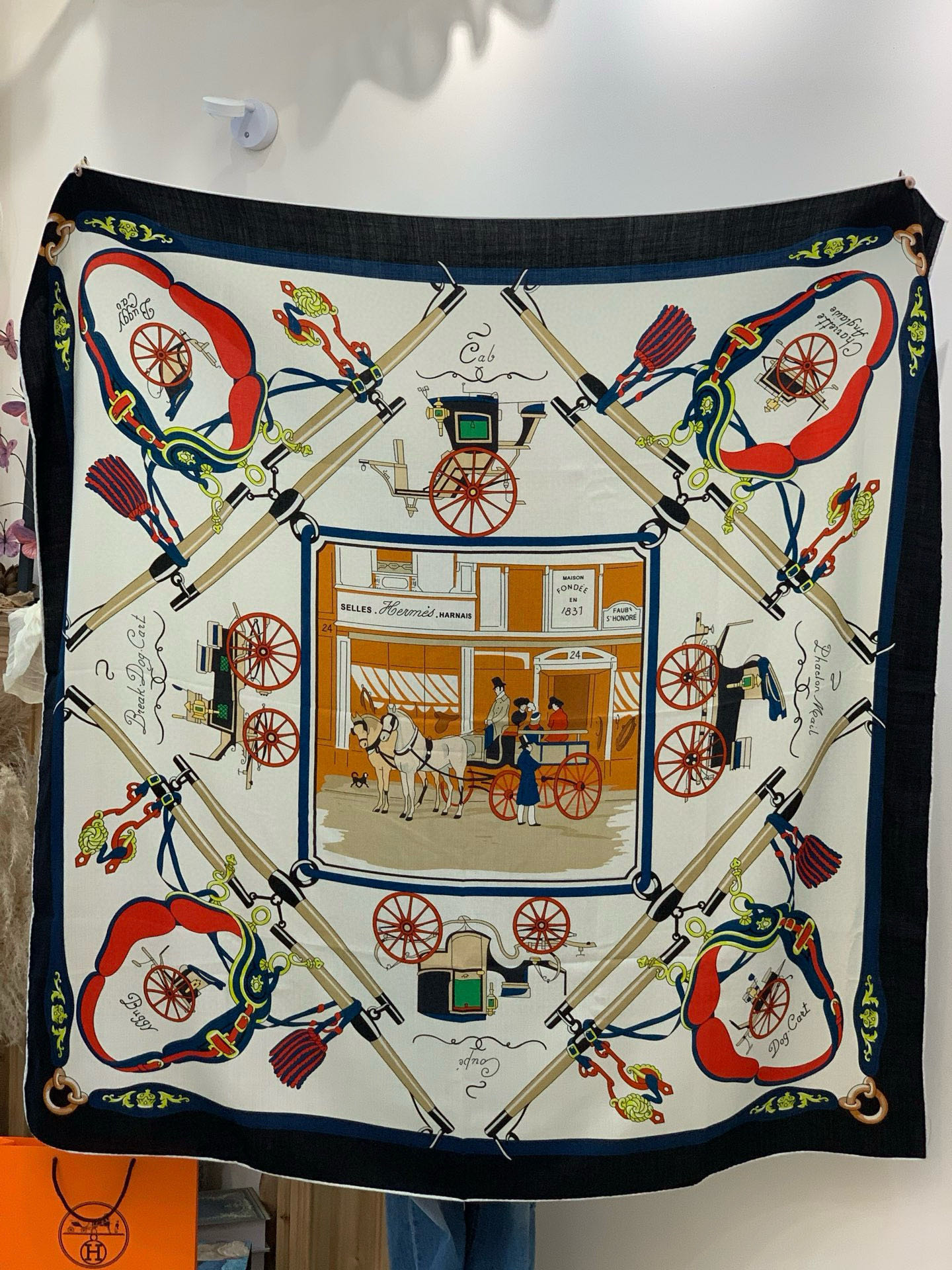 羊绒新款🆕👏👏买了都说好看‼️推荐💕爱马仕双面同色羊绒方巾【双面同色140】，顶级工艺超值‼️爱马仕专柜