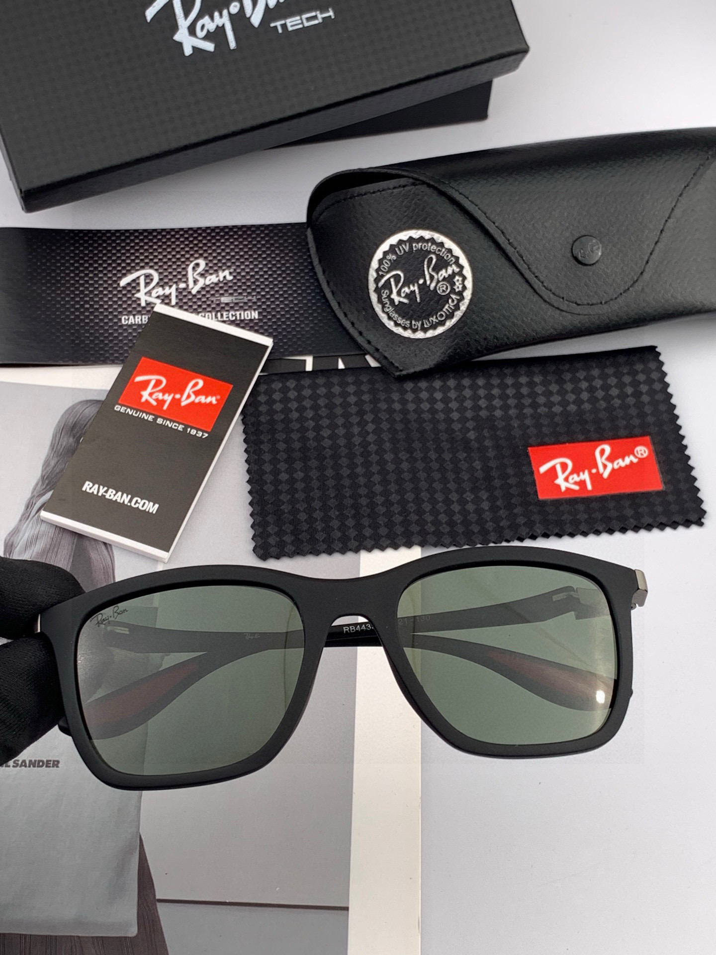 官方同步 品牌:雷朋经典男女士玻璃太阳镜 材质：美国宝丽来高清防爆钢化玻璃镜片 型号：RB3443