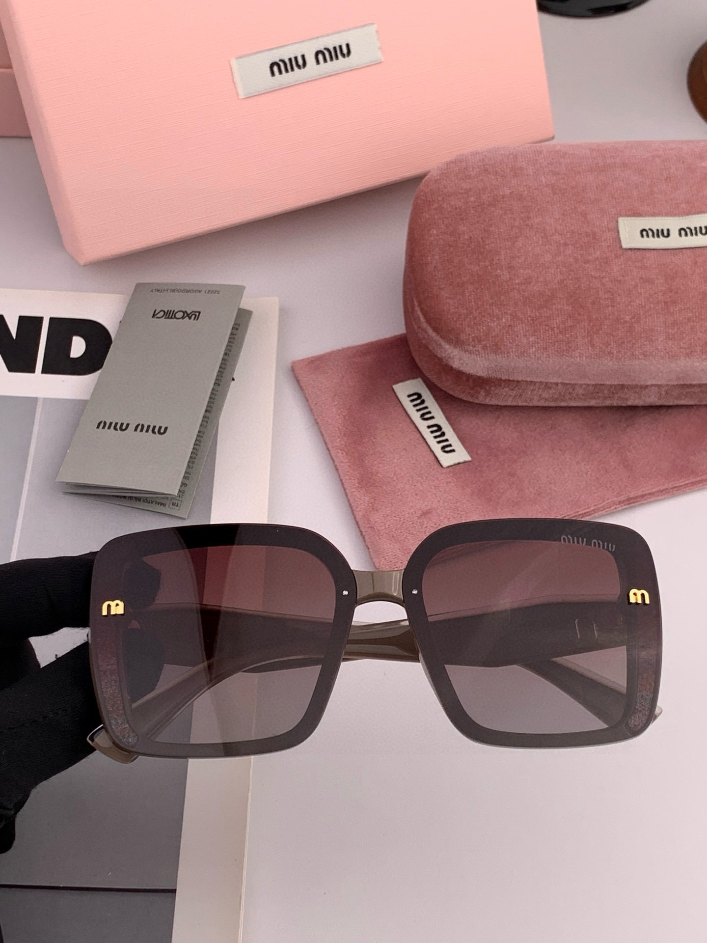 MIUMIU/缪缪🖇🖇2025🌟闪耀新款璀璨登台 ❤❤太阳镜潮品 精致个性设计简约时尚 专柜品质值得拥有