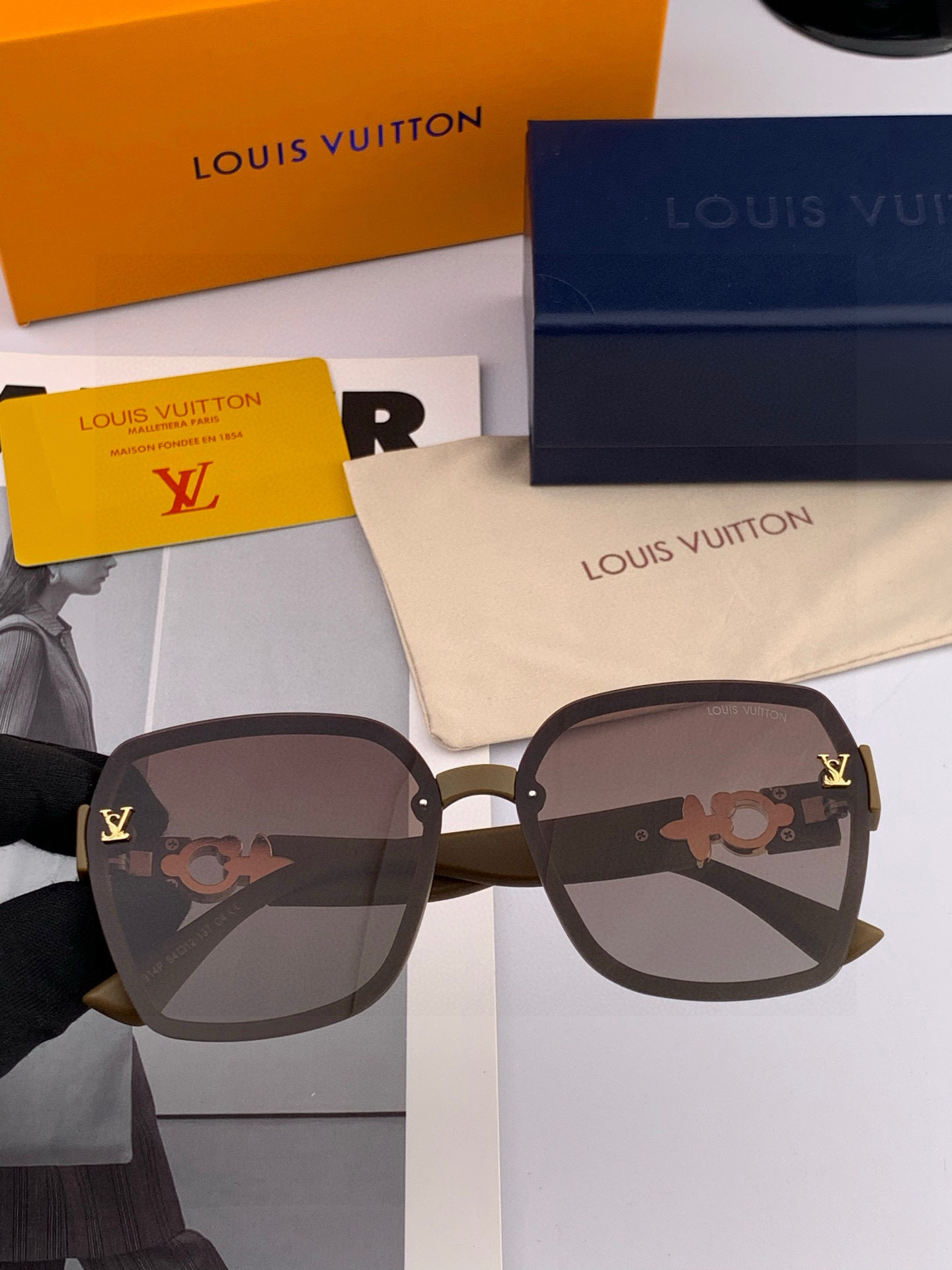 【TR偏光系列】lv大框太阳镜墨镜经典的方框设计，不挑脸型，无论搭配大衣还是连衣裙都非常显气质偏光镜片预