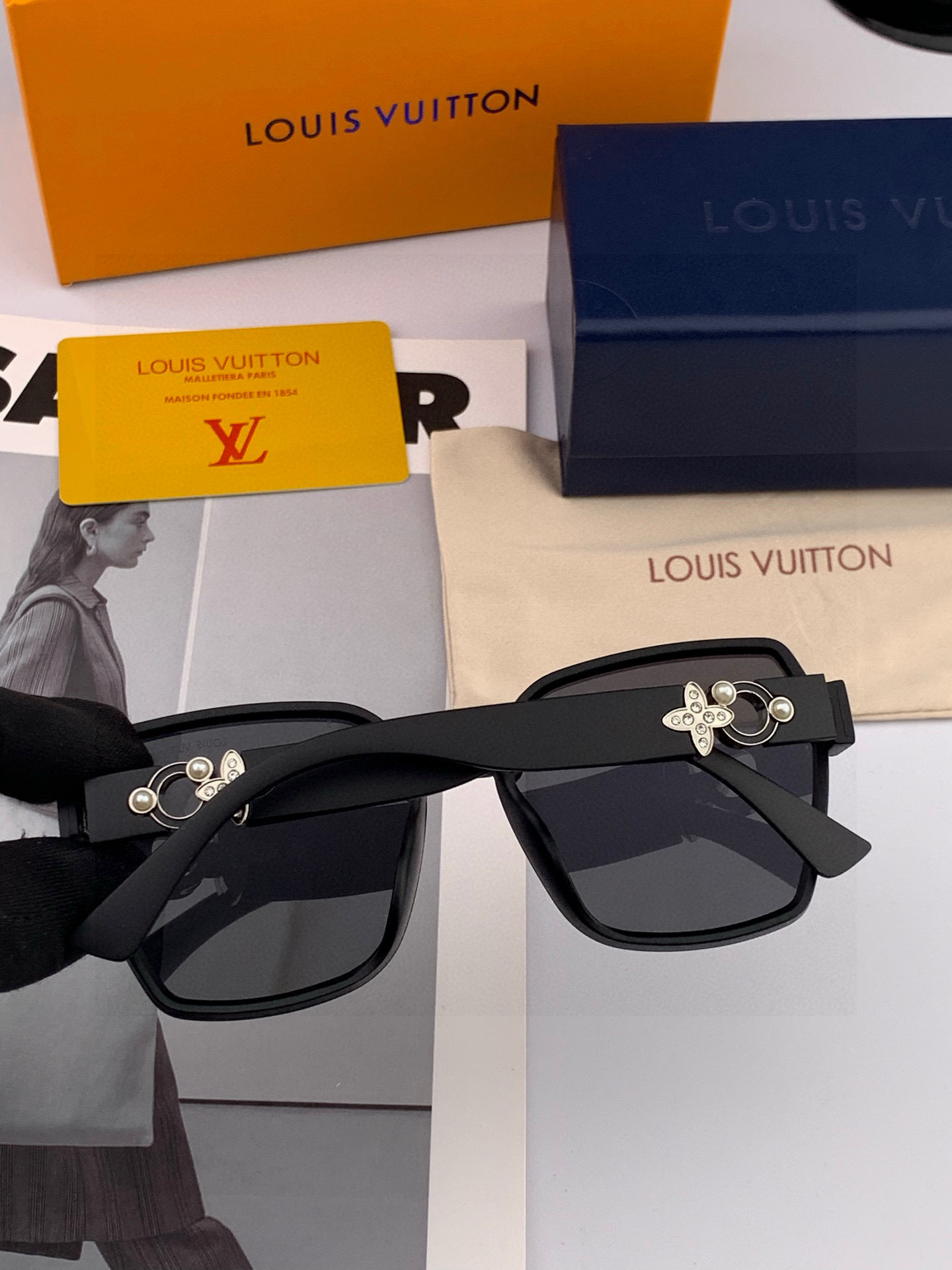 【TR偏光系列】lv大框太阳镜墨镜经典的方框设计，不挑脸型，无论搭配大衣还是连衣裙都非常显气质偏光镜片预