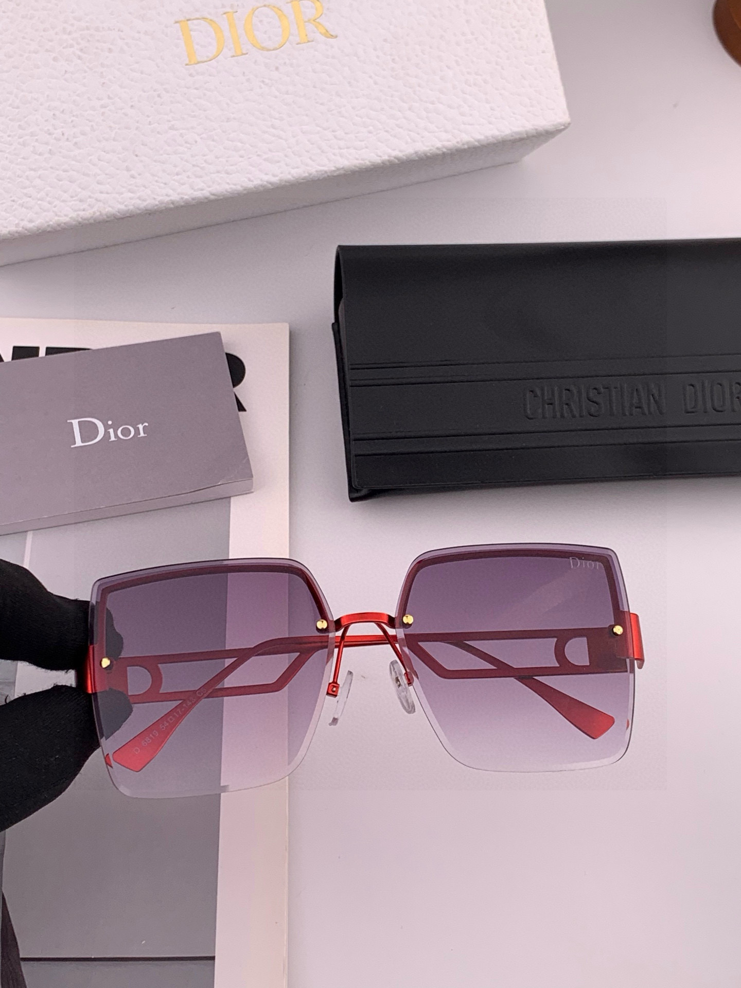 🔺 【DIOR-迪奥】2025开春新款 潮流爆款 时尚方框太阳镜 高品质 佩戴舒适 网红潮款墨镜 型号：
