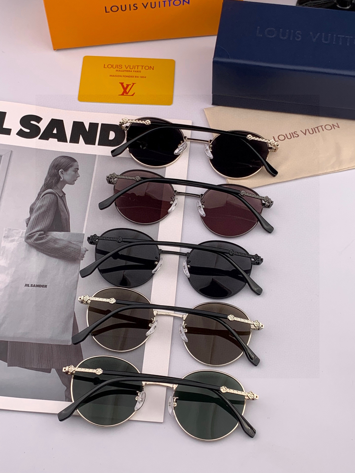 Lv 。 高品质男女款墨镜 👍 进口宝丽来偏光镜片 。蛤蟆镜 开车钓鱼都可 。百搭显瘦墨镜韩版男士飞行员