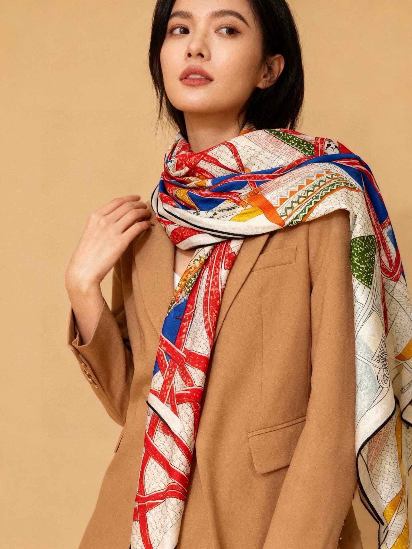 💟2025年秋冬抢先 上新💞【双面同色丝绒方巾】手工卷边山羊绒和真丝混纺披肩（70%山羊绒，30%桑蚕丝