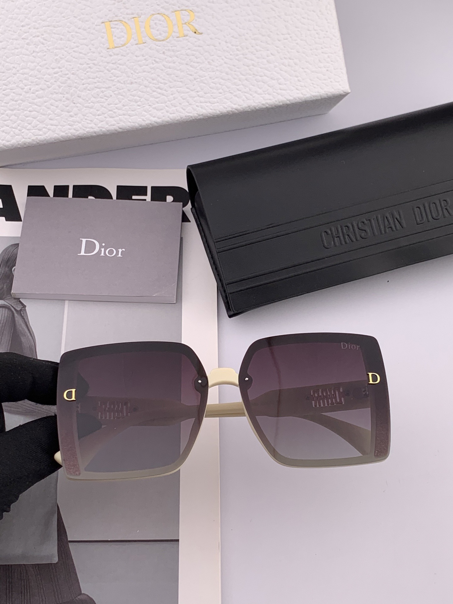 【DIOR-迪奥】开春新款 潮流爆款 时尚方框偏光太阳镜 高品质 佩戴舒适 网红潮款墨镜 型号 CD09