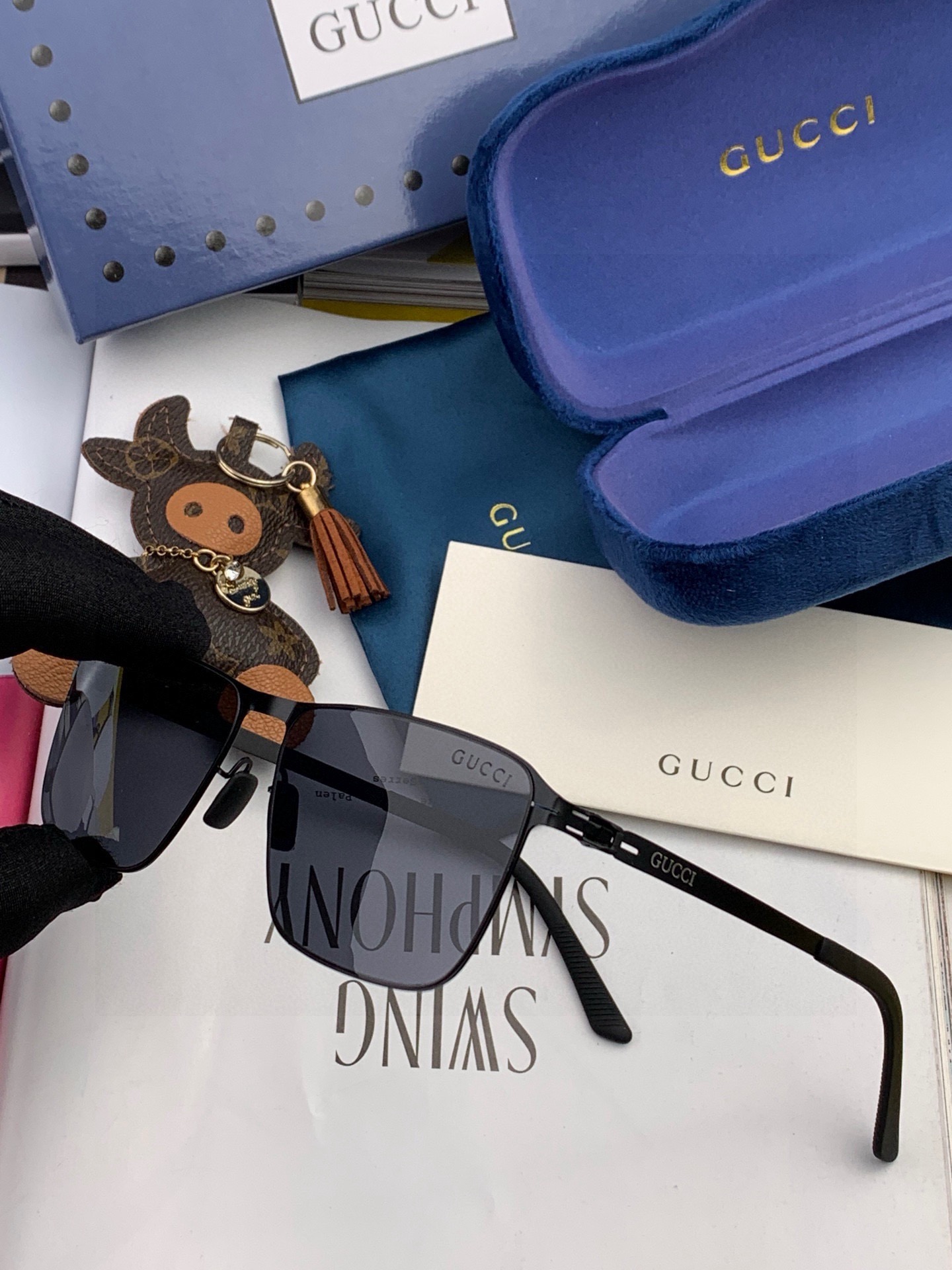 GUCCI 男款炫彩飞行员偏光太阳镜 ❤️材质：高清尼龙加厚卡槽高清偏光镜片 🌹无边框镜架💕颜👍型号：G