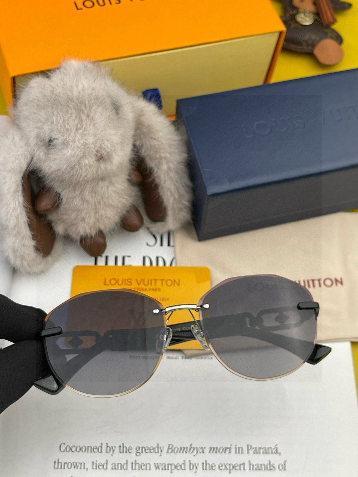 🔺 【LV-尼龙偏光太阳镜】2025开春新款 潮流爆款 时尚圆框偏光太阳镜 高品质 佩戴舒适 网红潮款墨
