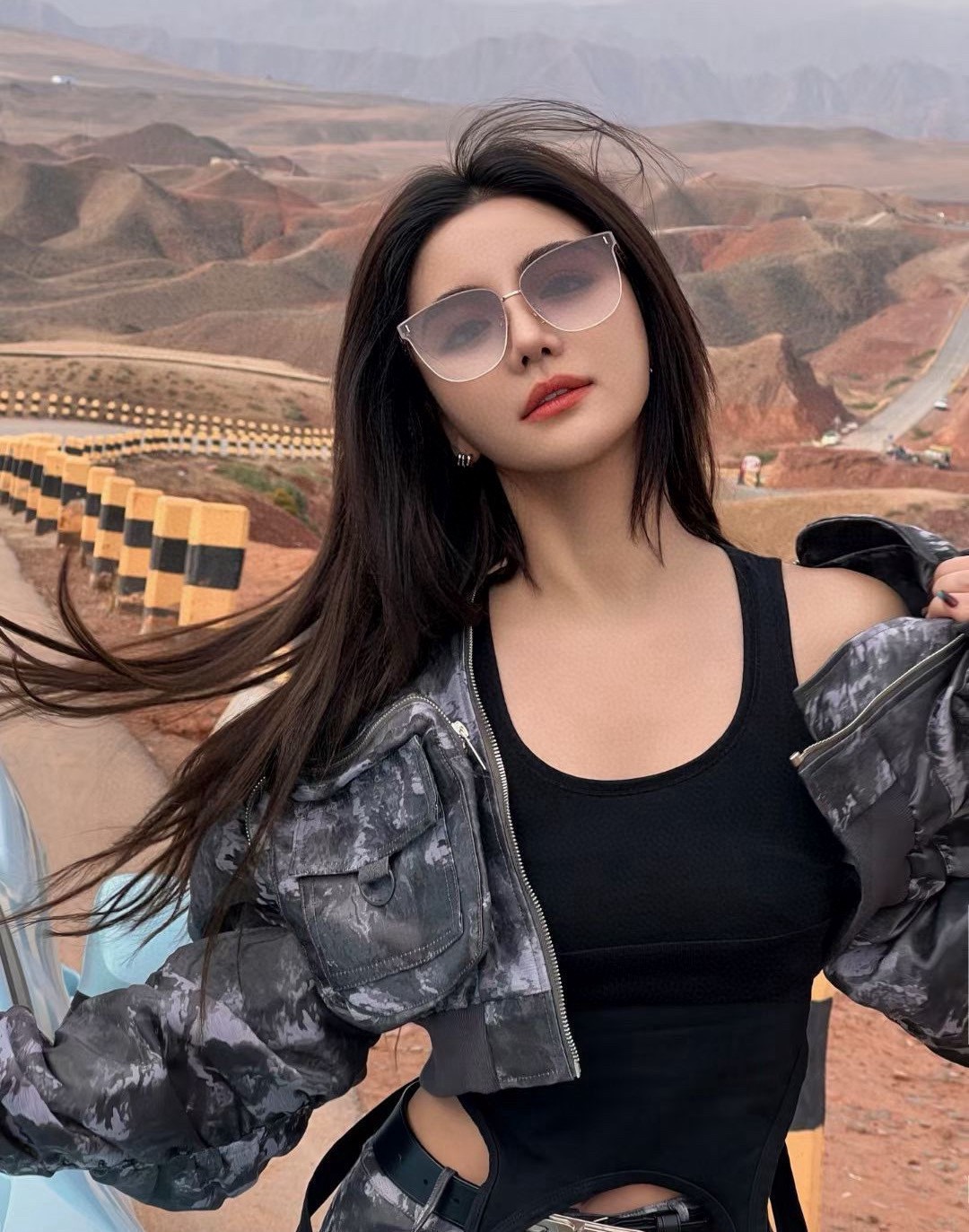 【尼龙偏光系列】DIOR无框太阳镜墨多边形设计，不挑脸型，无论搭配大衣还是连衣裙都非常显气质尼龙偏光镜片