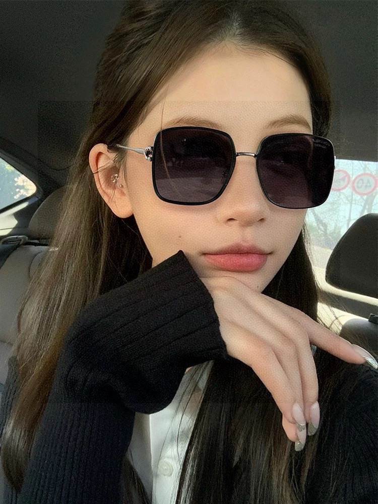 【尼龙偏光系列】GUCCI太阳镜墨圆框设计，不挑脸型，无论搭配大衣还是连衣裙都非常显气质偏光镜片预防紫外