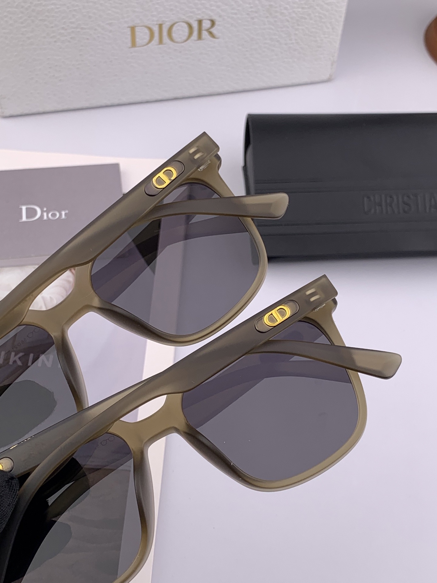 🔺 【DIOR-迪奥】2025开春新款 潮流爆款 时尚尼龙偏光太阳镜 高品质 佩戴舒适 网红潮款墨镜 型