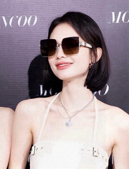 【尼龙偏光系列】爱马仕 经典的方框设计，不挑脸型，无论搭配大衣还是连衣裙都非常显气质尼龙偏光镜片预防紫外