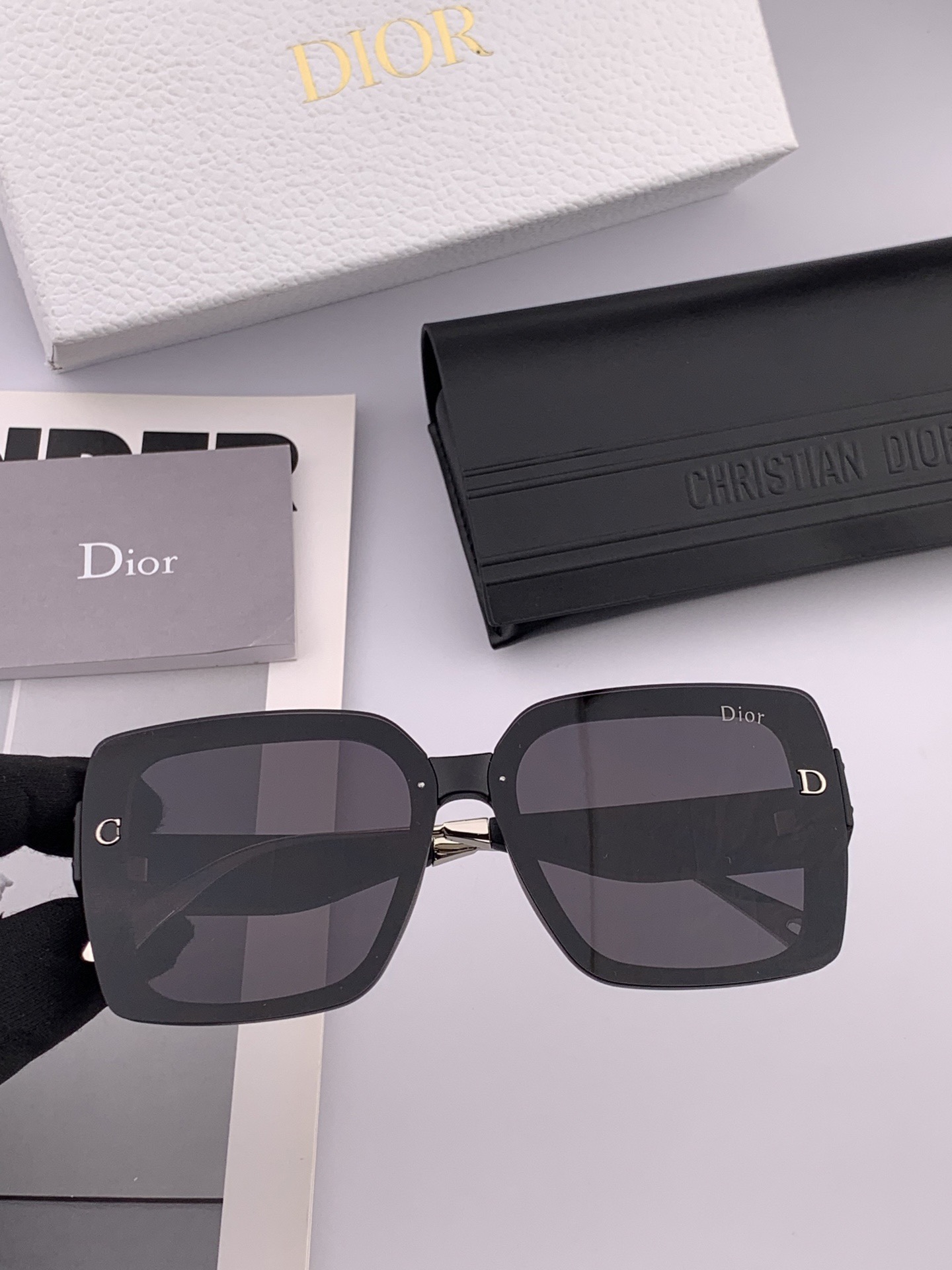 🔺 【DIOR-迪奥】2025开春新款 潮流爆款 时尚方框太阳镜 高品质 佩戴舒适 网红潮款墨镜 女士高