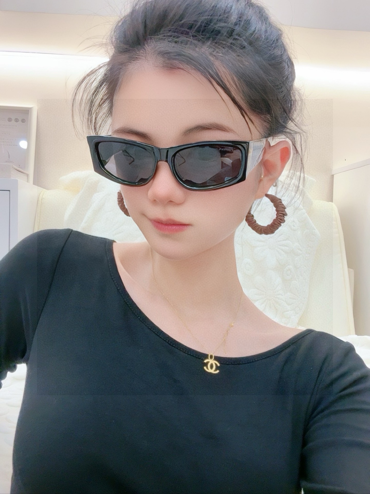 新品SAINTOWEN圣罗兰 官网最新款 独具奢华外观和精致线条 风格华贵典雅 轻盈舒适 众多明星网红追