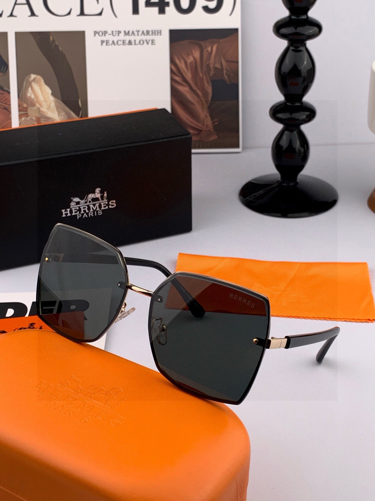 【尼龙偏光系列】爱马仕无框太阳镜墨方框设计，不挑脸型，无论搭配大衣还是连衣裙都非常显气质尼龙偏光镜片预防