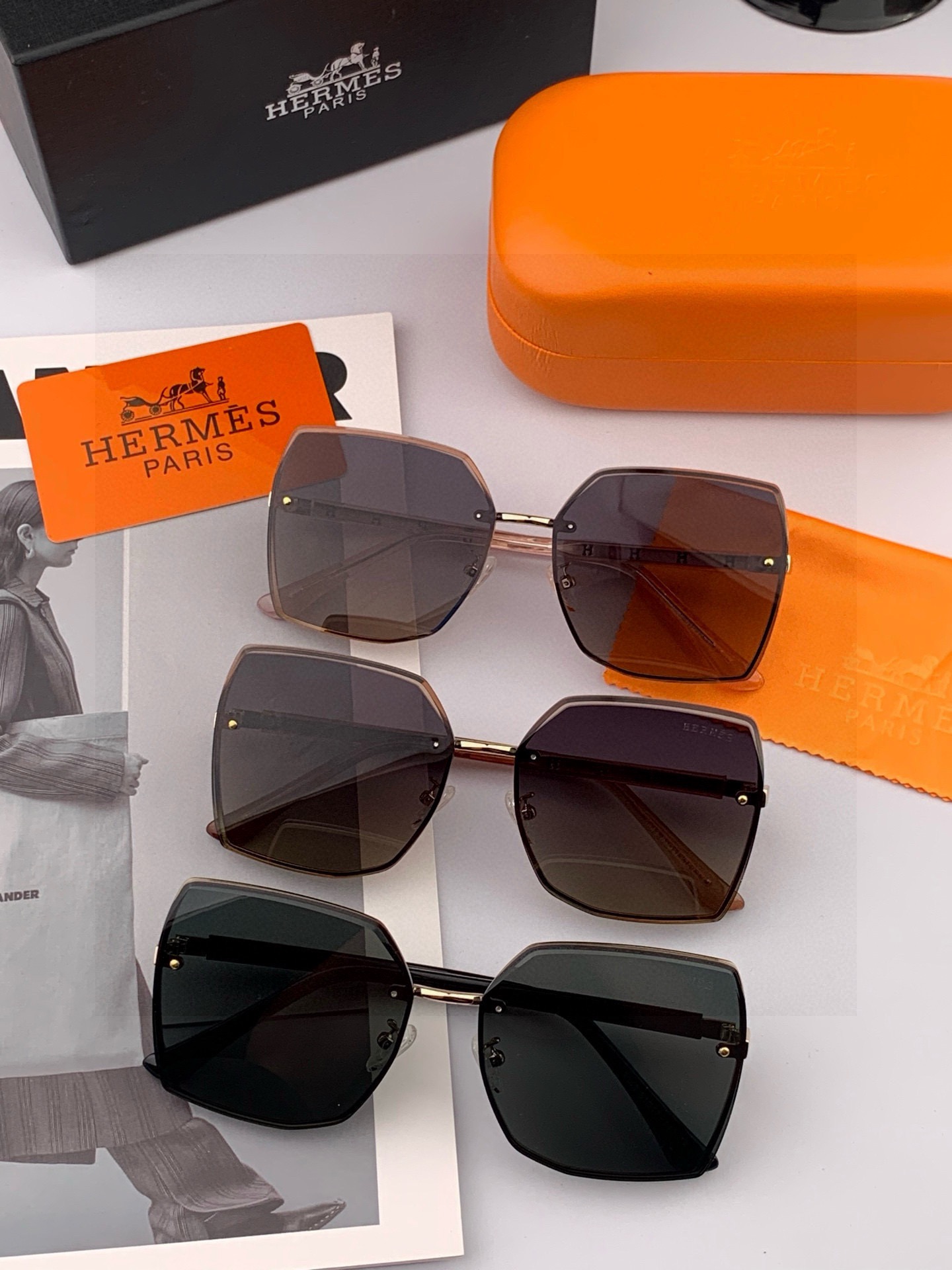 【尼龙偏光系列】爱马仕无框太阳镜墨方框设计，不挑脸型，无论搭配大衣还是连衣裙都非常显气质尼龙偏光镜片预防