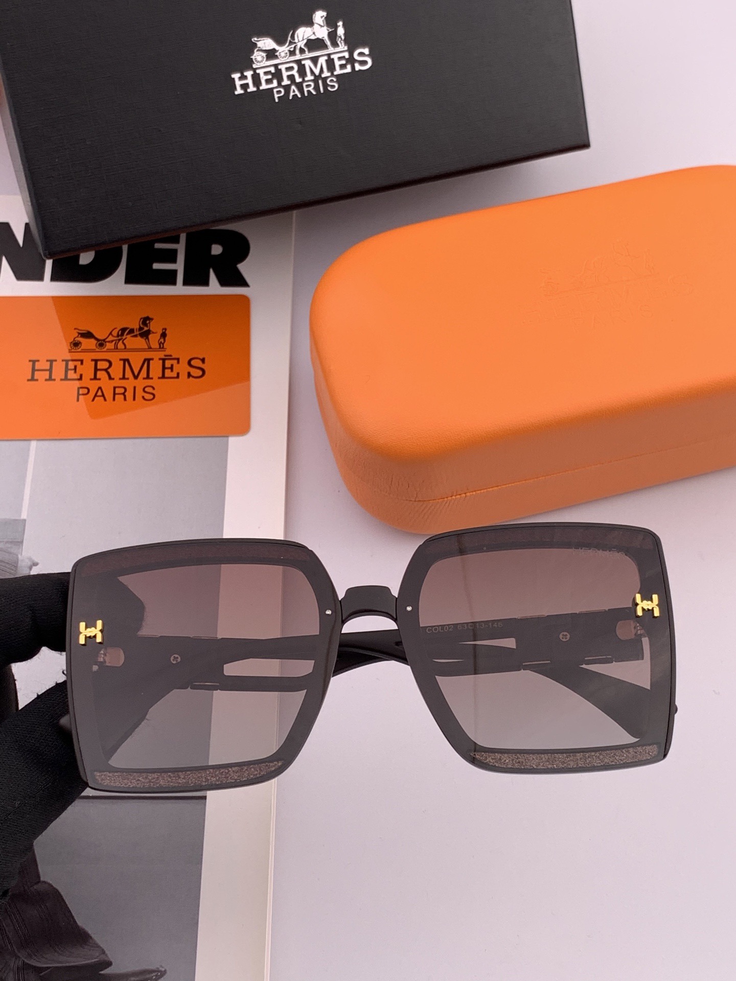 【TR偏光系列】爱马仕 经典的方框设计，不挑脸型，无论搭配大衣还是连衣裙都非常显气质尼龙偏光镜片预防紫外