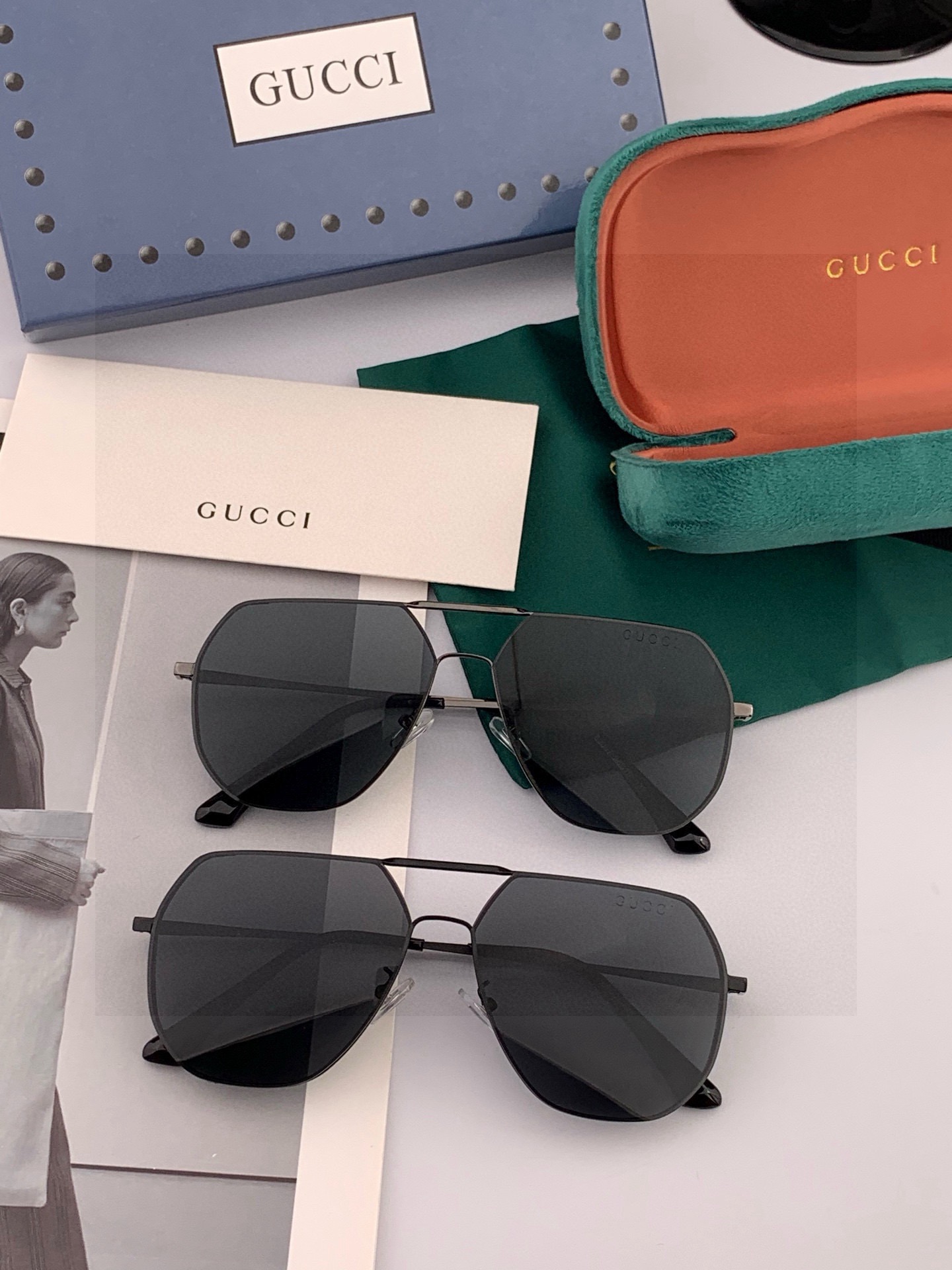 GUCC* 男款炫彩飞行员偏光太阳镜 ❤️材质：高清尼龙加厚卡槽高清偏光镜片 🌹无边框镜架💕颜👍型号：G