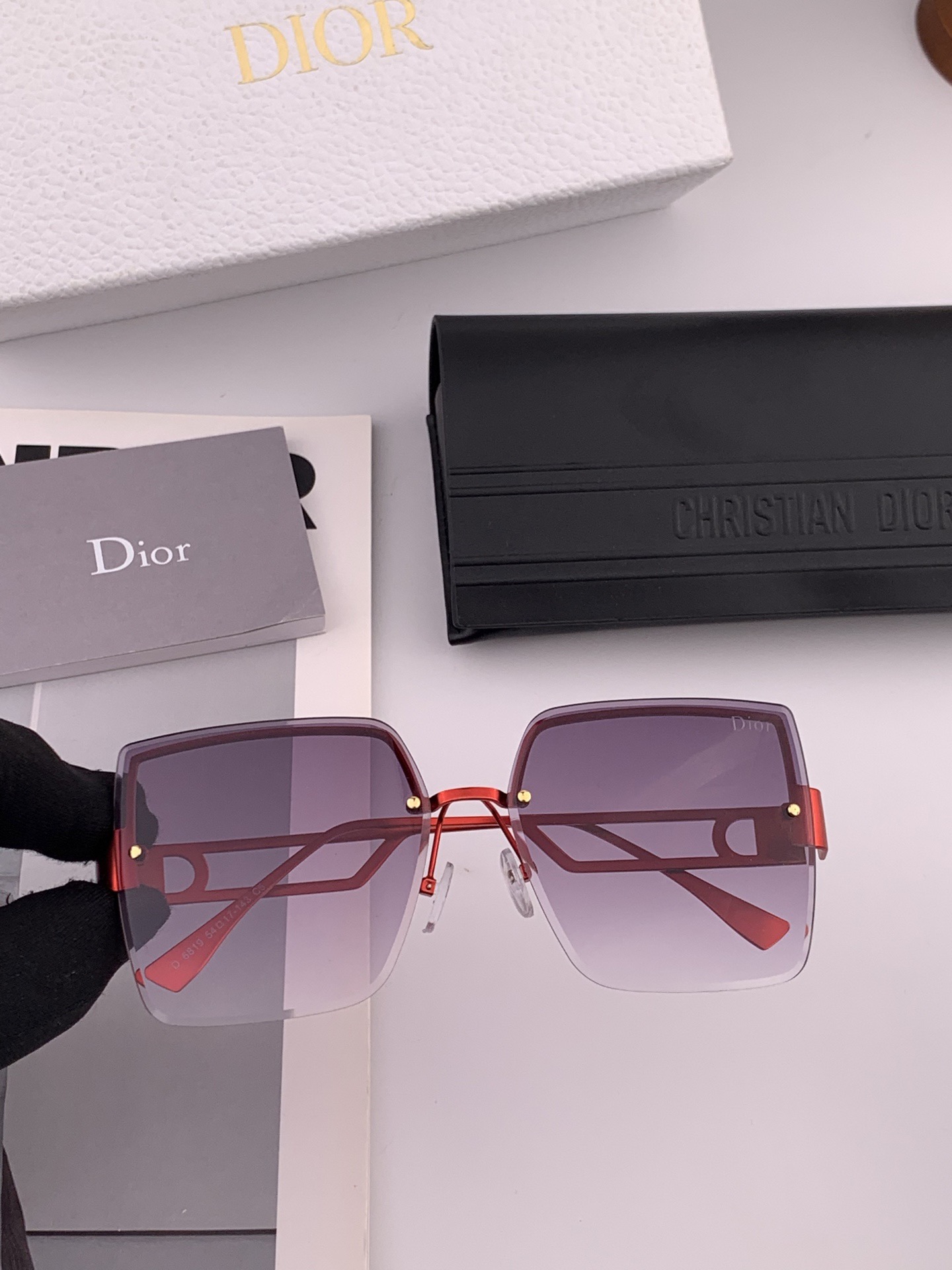 🔺 【DIOR-迪奥】2025开春新款 潮流爆款 时尚方框太阳镜 高品质 佩戴舒适 网红潮款墨镜 型号：