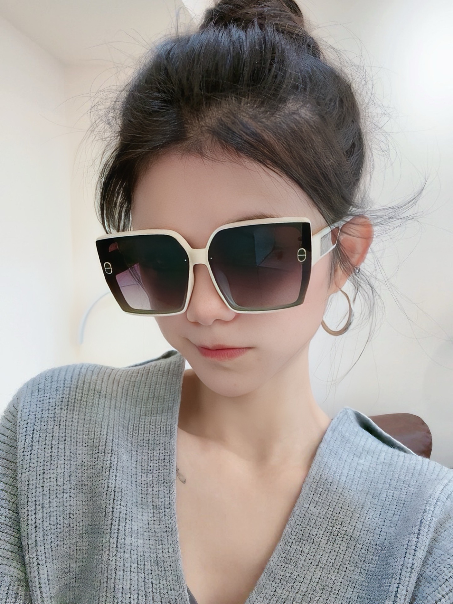 【DIOR-迪奥】开春新款 潮流爆款 时尚方框偏光太阳镜 高品质 佩戴舒适 网红潮款墨镜 型号 CD09