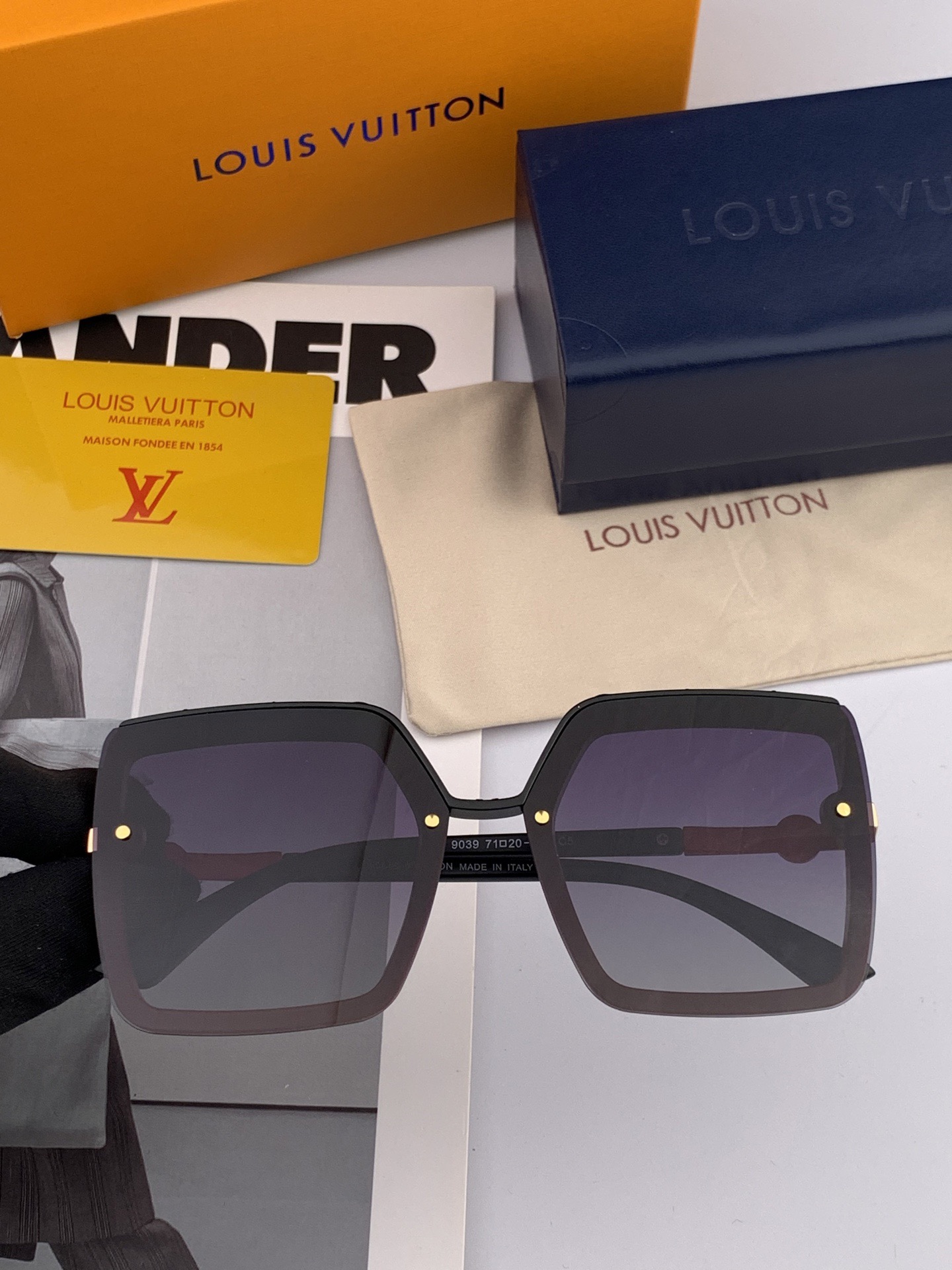 【TR偏光系列】lv大框太阳镜墨镜经典的方框设计，不挑脸型，无论搭配大衣还是连衣裙都非常显气质偏光镜片预