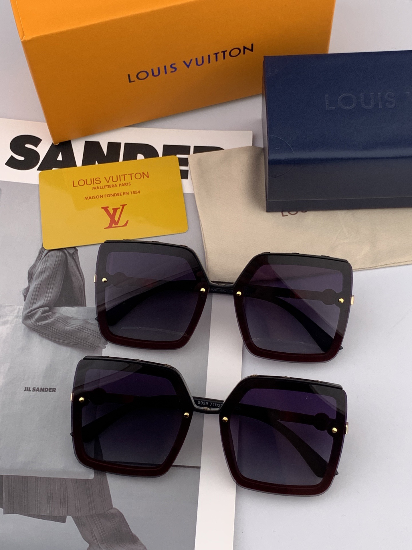 【TR偏光系列】lv大框太阳镜墨镜经典的方框设计，不挑脸型，无论搭配大衣还是连衣裙都非常显气质偏光镜片预