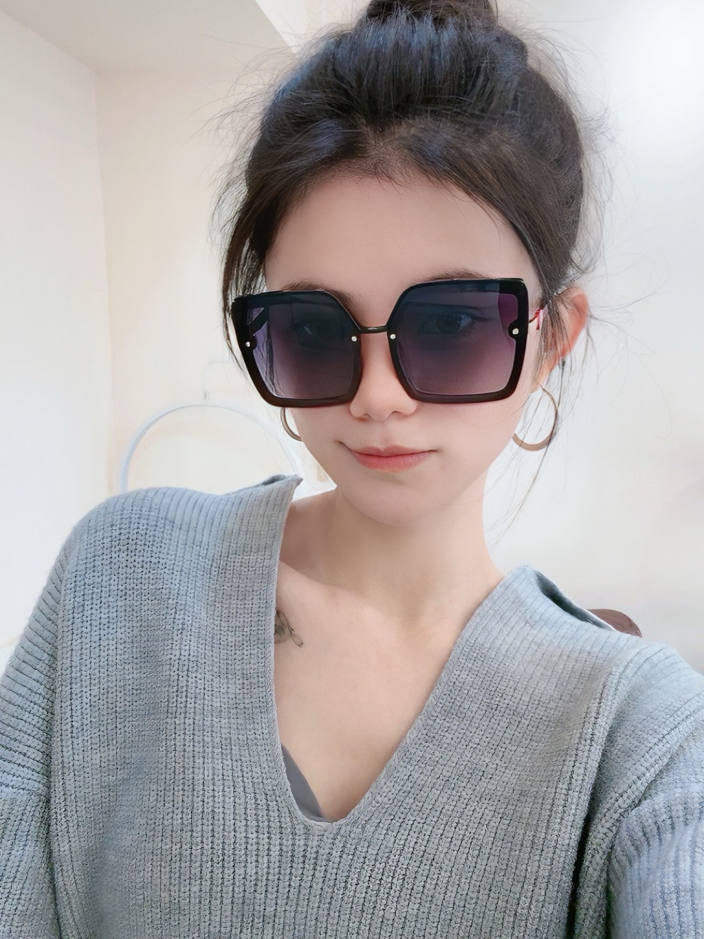 【TR偏光系列】lv大框太阳镜墨镜经典的方框设计，不挑脸型，无论搭配大衣还是连衣裙都非常显气质偏光镜片预