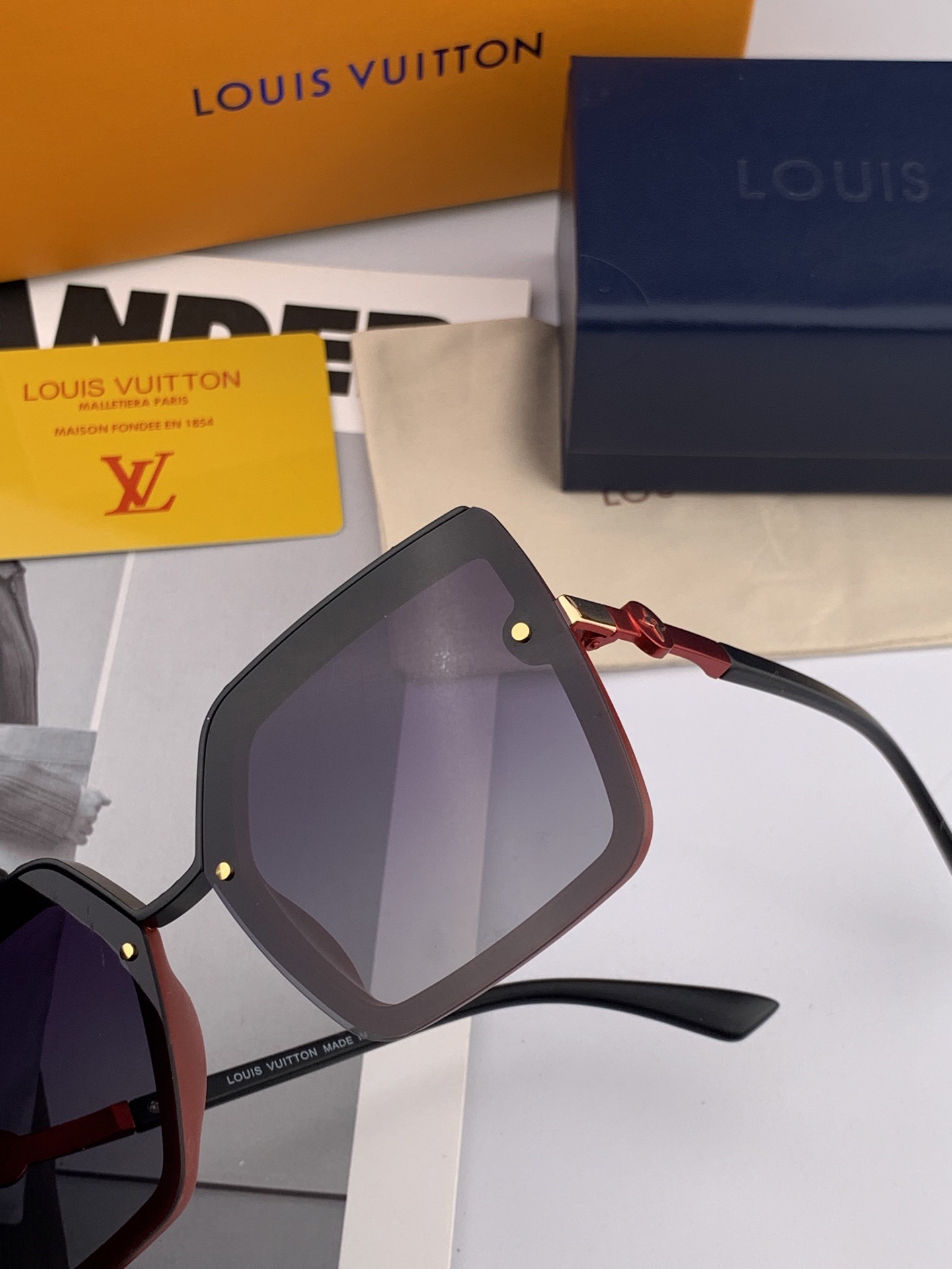 【TR偏光系列】lv大框太阳镜墨镜经典的方框设计，不挑脸型，无论搭配大衣还是连衣裙都非常显气质偏光镜片预