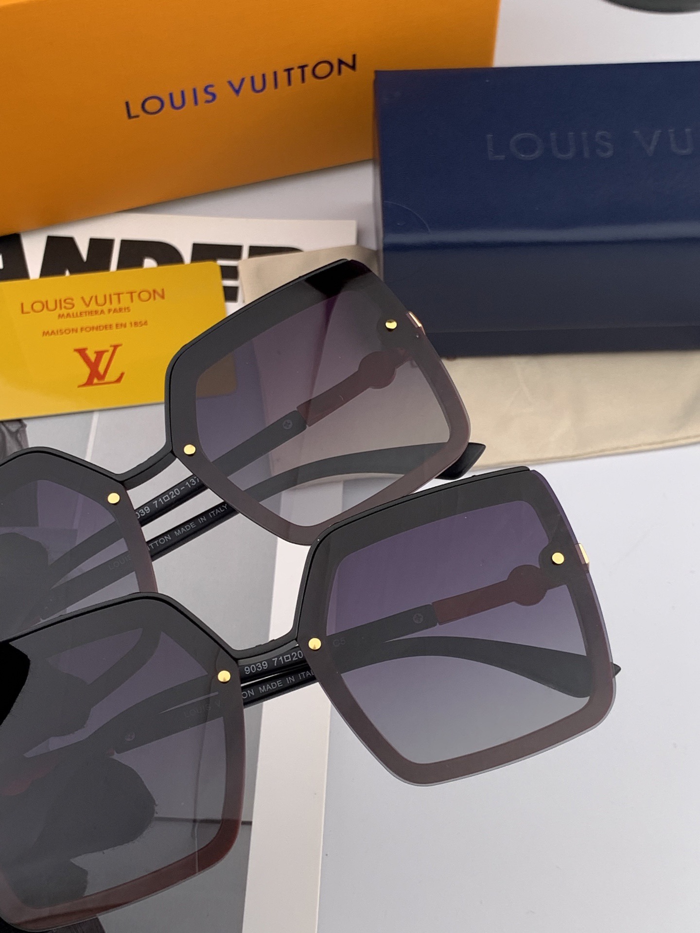 【TR偏光系列】lv大框太阳镜墨镜经典的方框设计，不挑脸型，无论搭配大衣还是连衣裙都非常显气质偏光镜片预