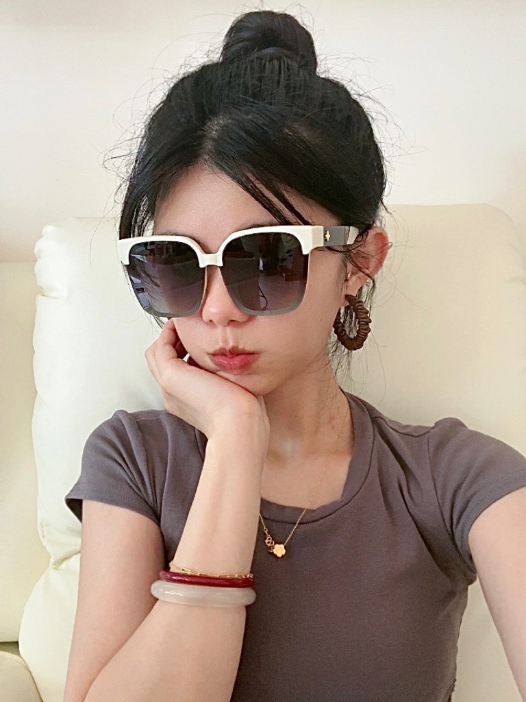 【TR偏光系列】lv大框太阳镜墨镜经典的方框设计，不挑脸型，无论搭配大衣还是连衣裙都非常显气质偏光镜片预