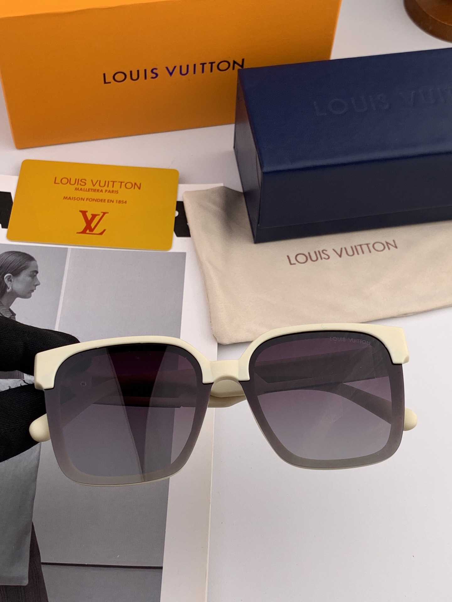 【TR偏光系列】lv大框太阳镜墨镜经典的方框设计，不挑脸型，无论搭配大衣还是连衣裙都非常显气质偏光镜片预