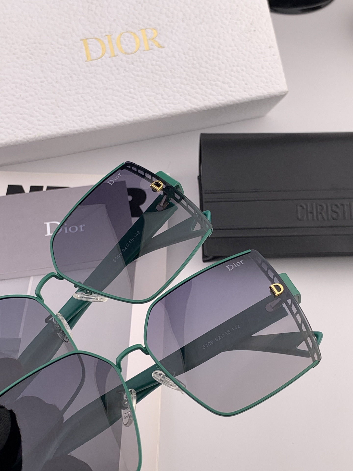 🔺 【DIOR-迪奥】2025开春新款 潮流爆款 时尚方框偏光太阳镜 高品质 佩戴舒适 网红潮款墨镜 女