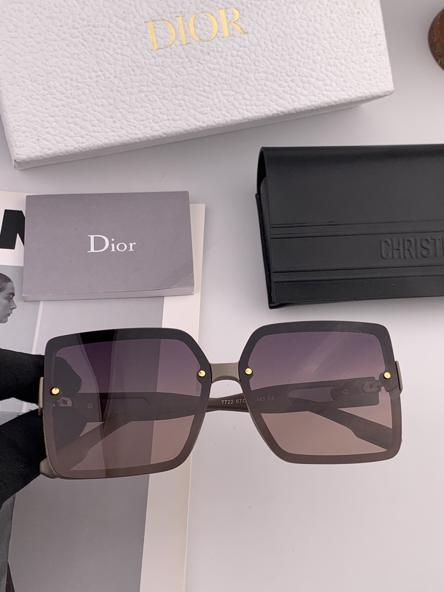 🔺 【DIOR-迪奥】2025开春新款 潮流爆款 时尚方框偏光太阳镜 高品质 佩戴舒适 网红潮款墨镜 女