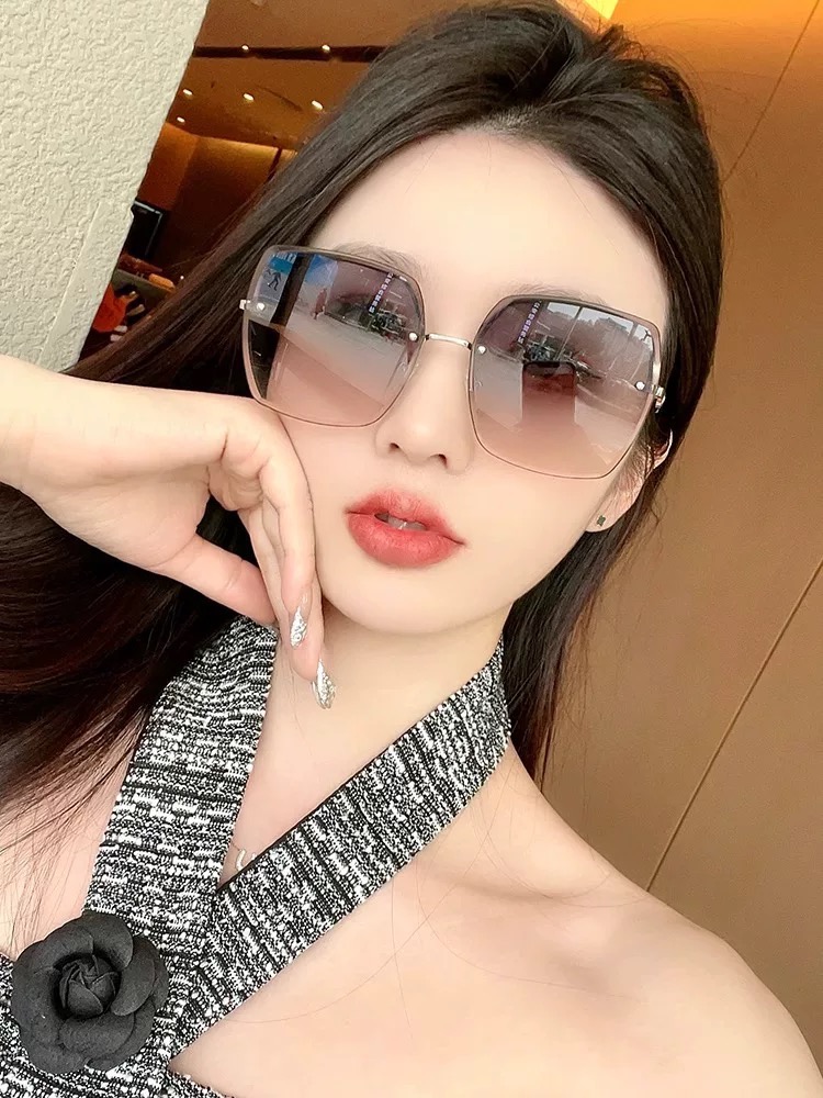 GUCCI-古驰意大利进口🇮🇹2025时尚潮流奢华装饰太阳眼镜 尼龙高清太阳镜明星海报款 超高复杂工艺 