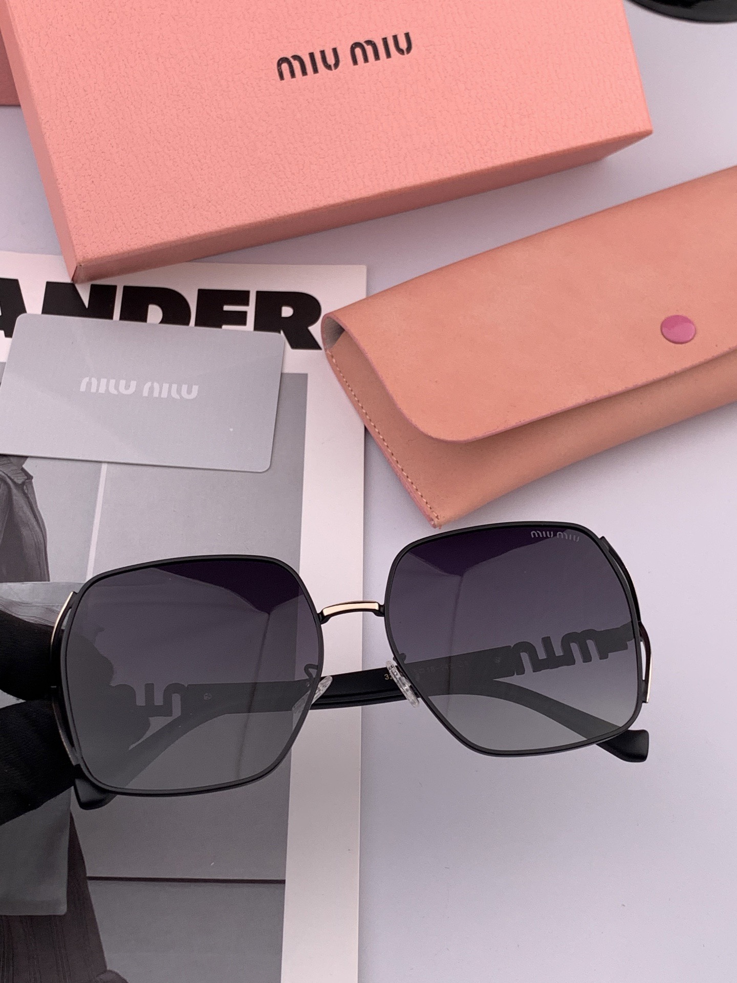 MIUMIU/缪缪🖇🖇2025开春新款🌟闪耀新款璀璨登台 ❤❤太阳镜潮品 精致个性设计简约时尚 专柜品质