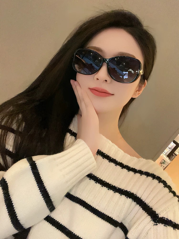 【CHANEL】香奈儿 2025新款山茶花潮流爆款 时尚圆框高清偏光太阳镜 佩戴舒适 网红潮款墨镜 ♥️