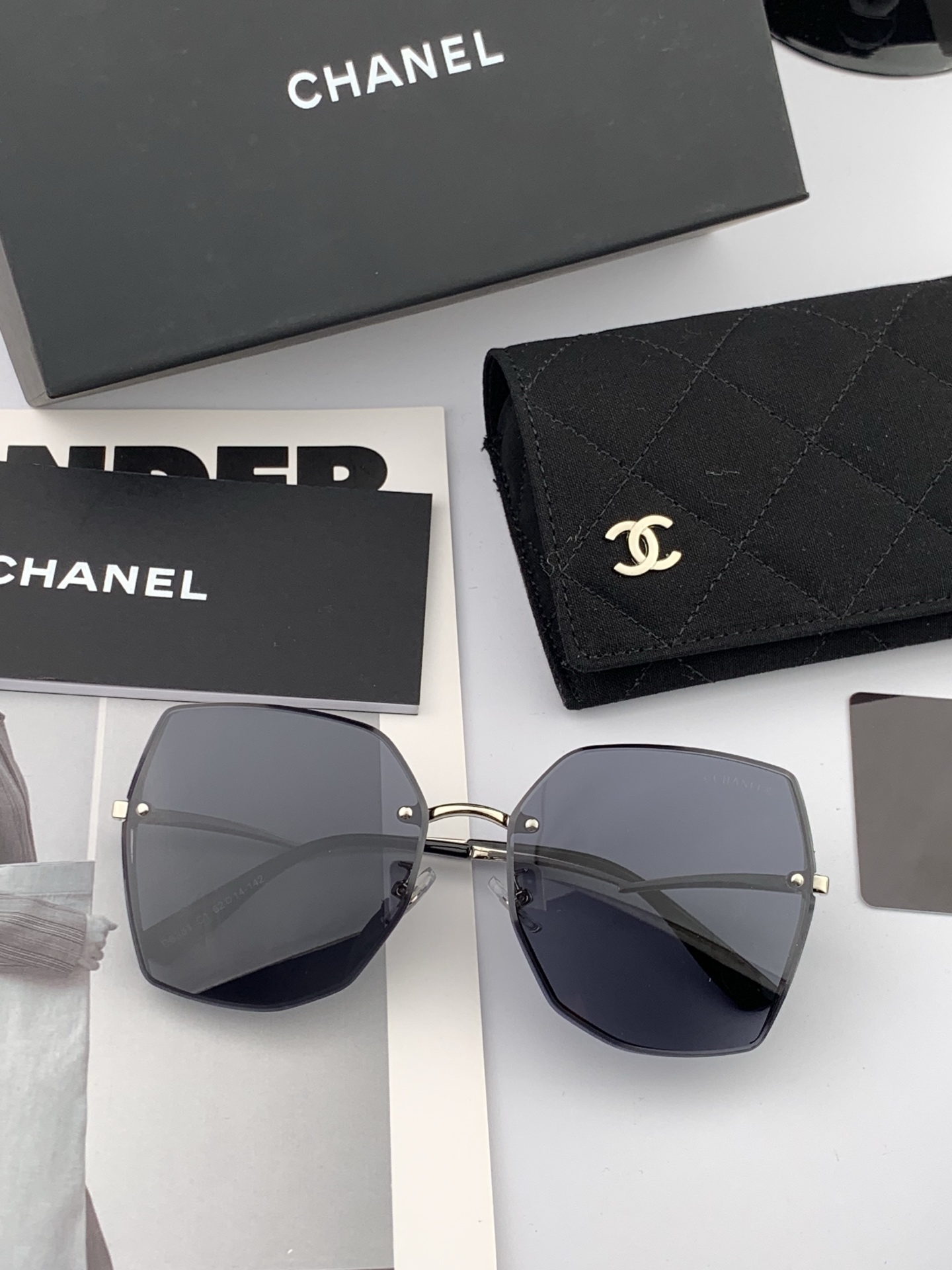 🔺 【香奈儿-尼龙偏光太阳镜】开春新款 潮流爆款 时尚多边形偏光太阳镜 高品质 佩戴舒适 网红潮款墨镜 