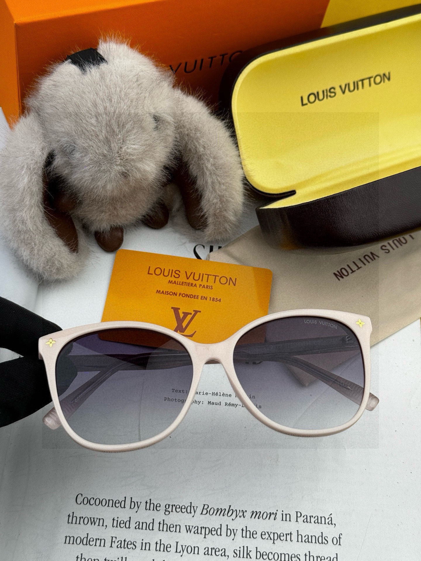 LV 太阳镜潮品官网模特同款 [玫瑰][玫瑰]四叶草🍀精致个性设计简约时尚 高品质值得拥有绝对潮爆整个夏