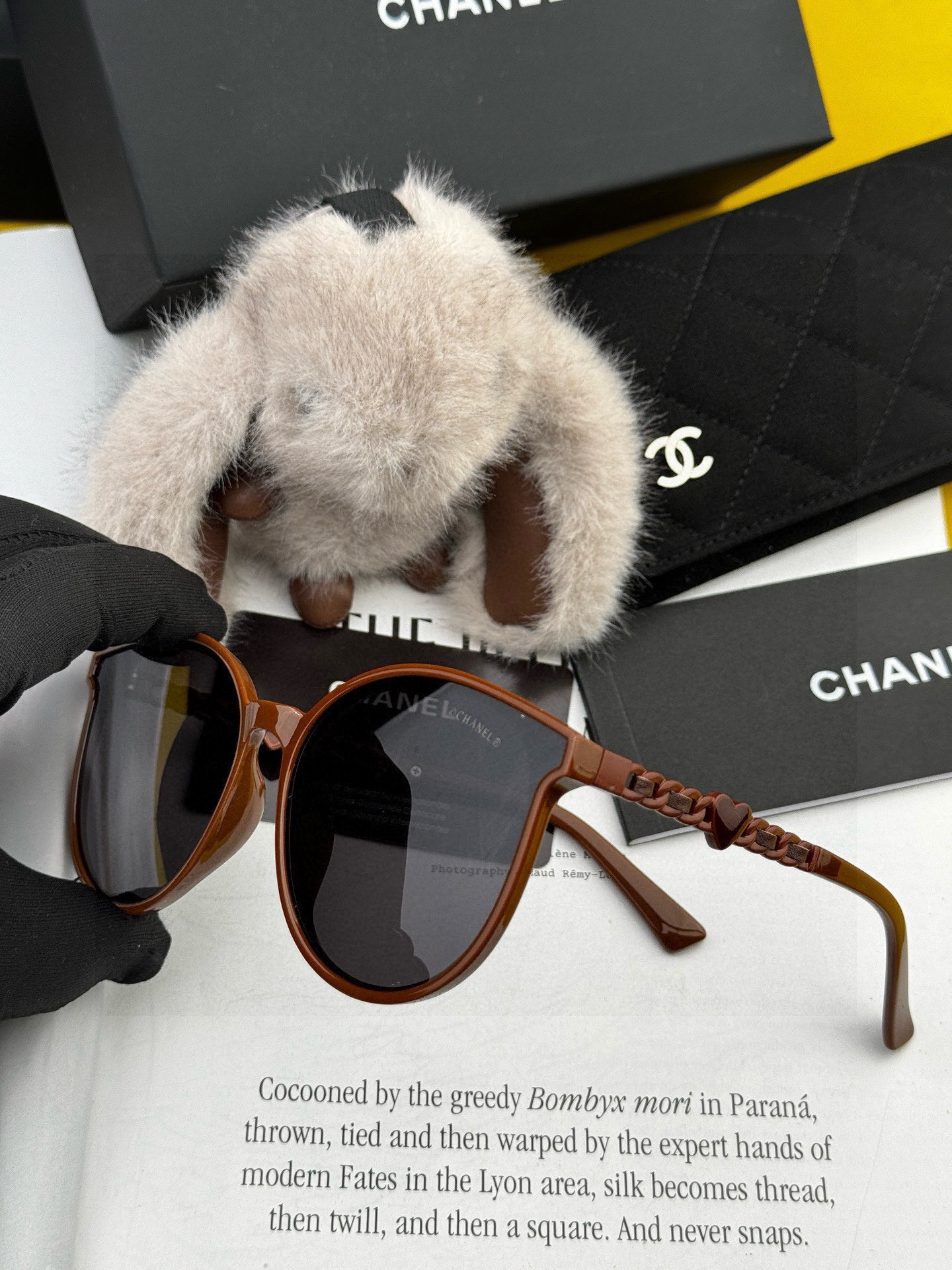 【CHANEL】香奈儿 新款潮流爆款 时尚方框太阳镜 佩戴舒适 网红潮款墨镜 女士高清加厚偏光太阳镜🕶️