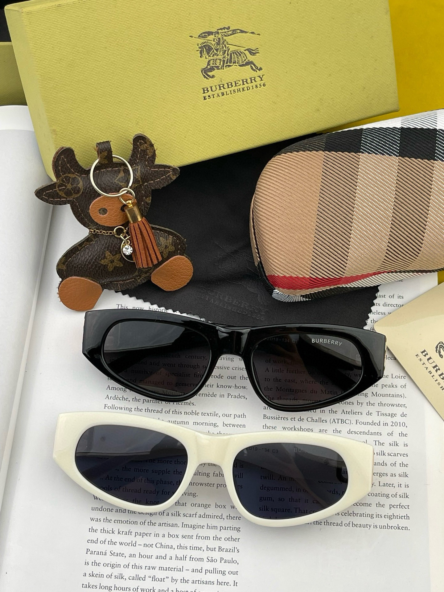 【偏光系列太阳镜】🎈原版出货 巴宝莉网红超爆款💙经典奢华全球风[强][酷][亲亲] 时尚方框太阳镜[得意