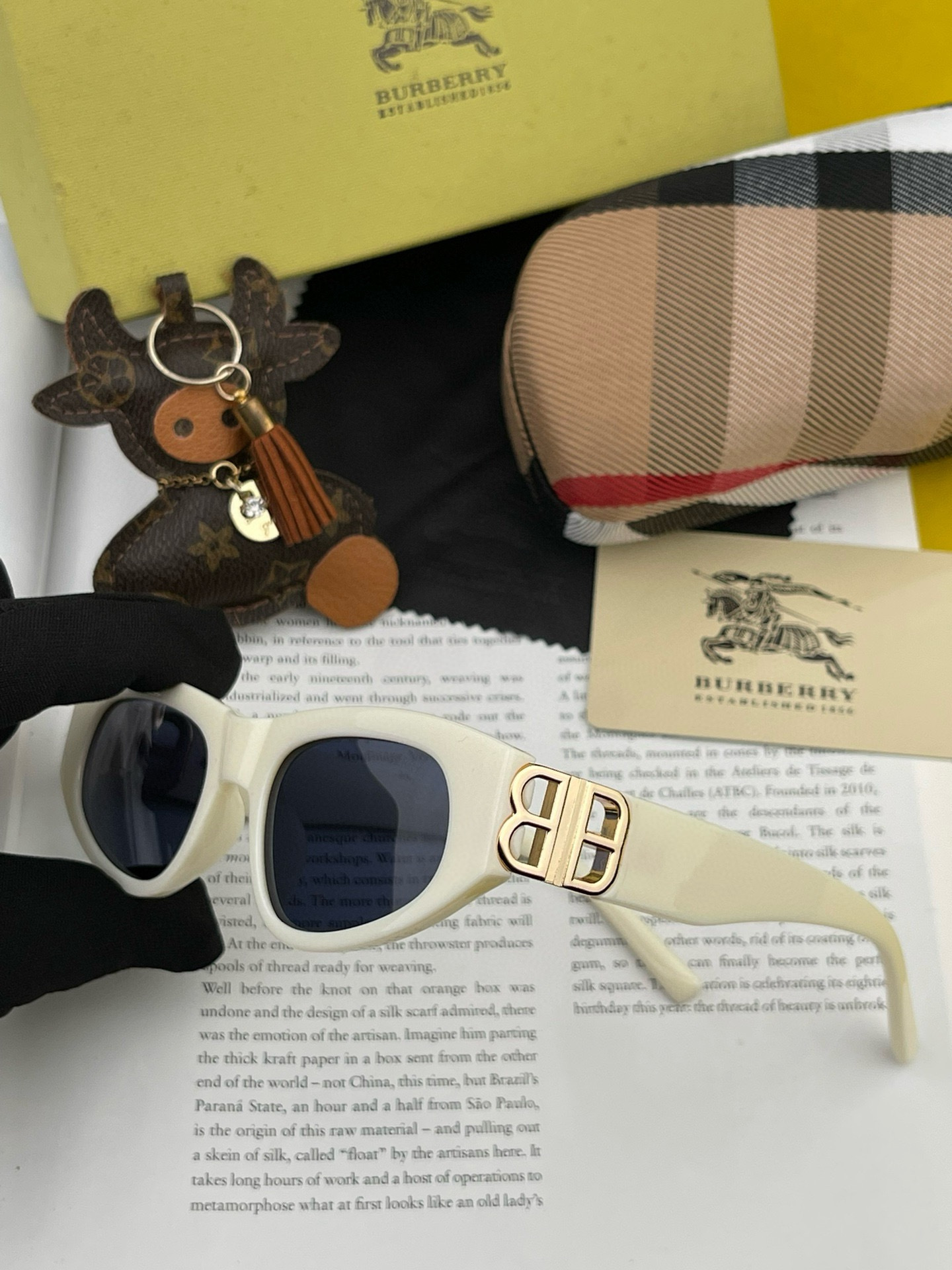 【偏光系列太阳镜】🎈原版出货 巴宝莉网红超爆款💙经典奢华全球风[强][酷][亲亲] 时尚方框太阳镜[得意