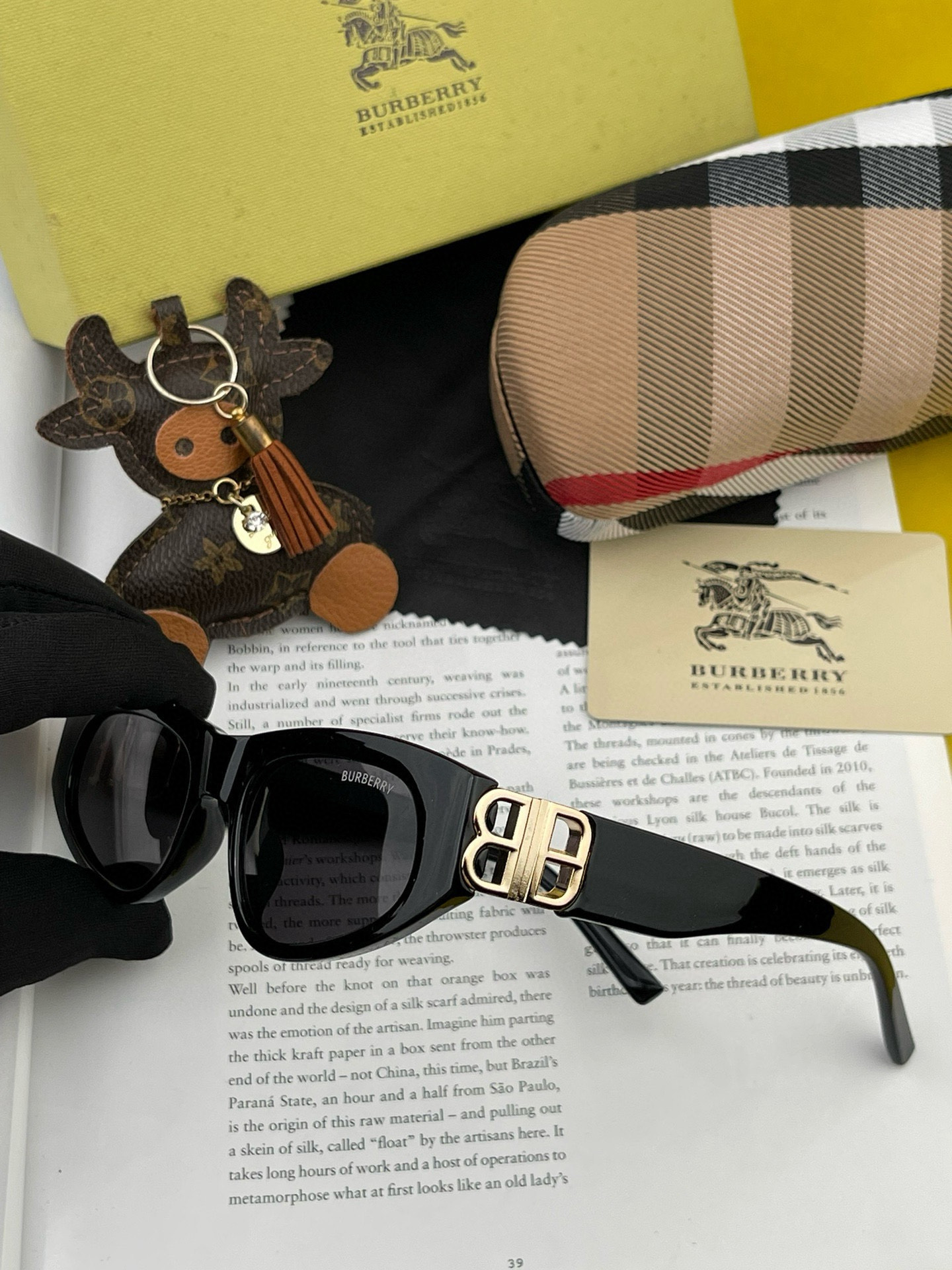 【偏光系列太阳镜】🎈原版出货 巴宝莉网红超爆款💙经典奢华全球风[强][酷][亲亲] 时尚方框太阳镜[得意