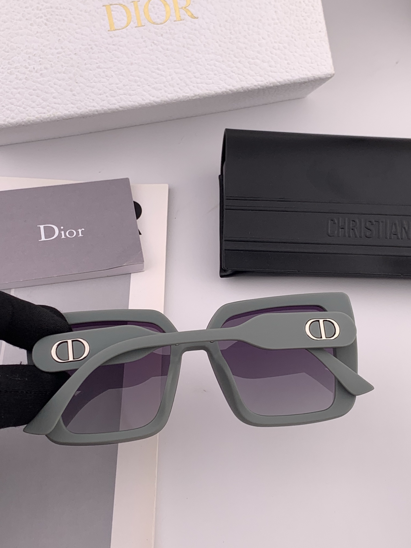 🔺 【DIOR-迪奥】开春新款 潮流爆款 时尚方框偏光太阳镜 高品质 佩戴舒适 网红潮款墨镜 型号：D6